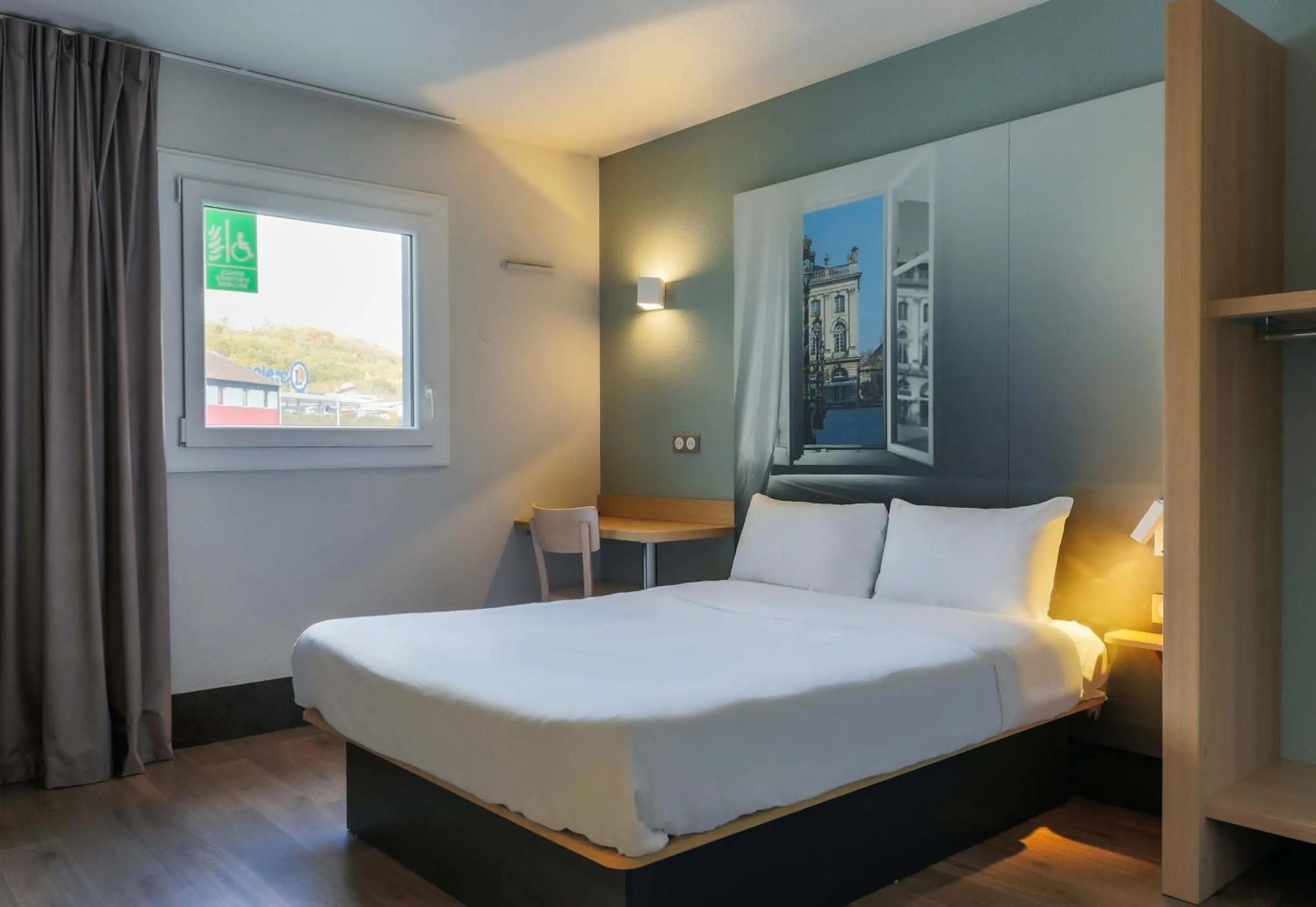 Bedroom, Bed in B&B HOTEL Nancy Frouard