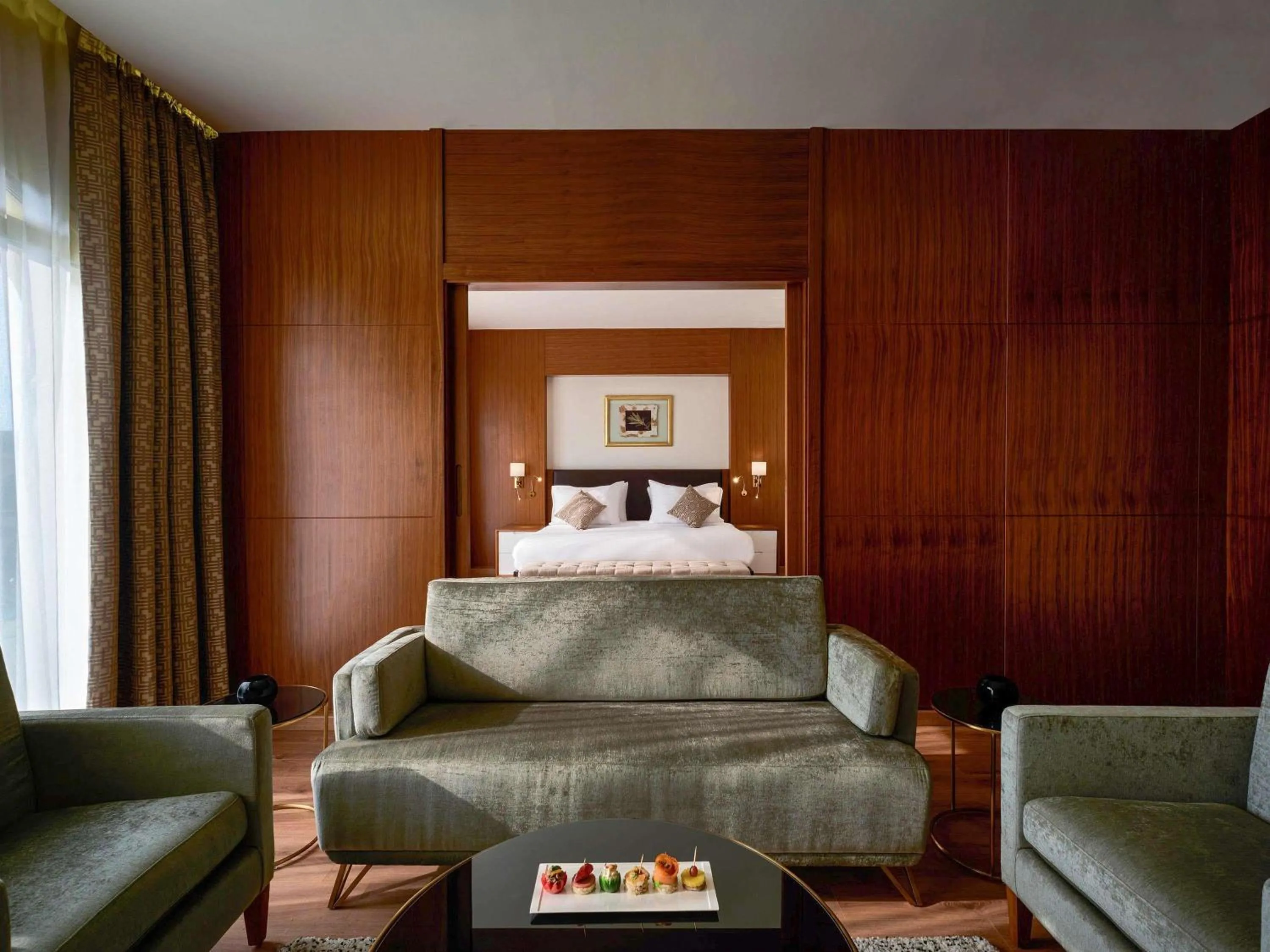 Bedroom, Bed in Mövenpick Hotel Cairo - Media City