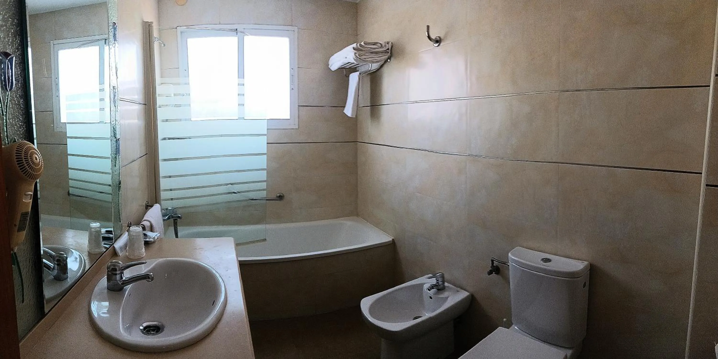 Shower in Hostal Real