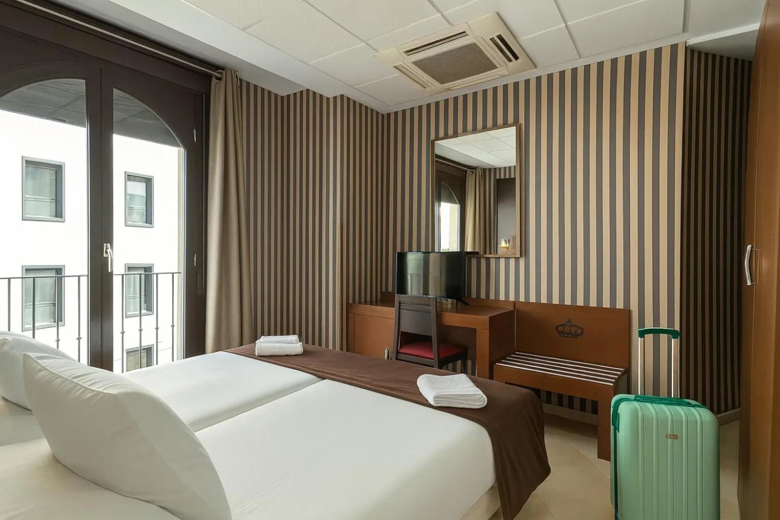 Bed in Hotel Duquesa