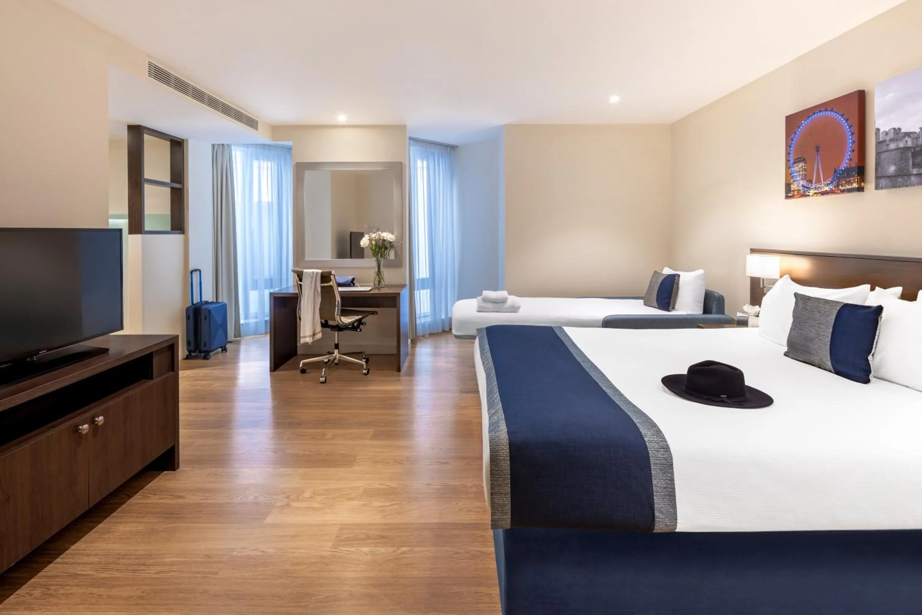 Bedroom, Bed in Marlin Waterloo