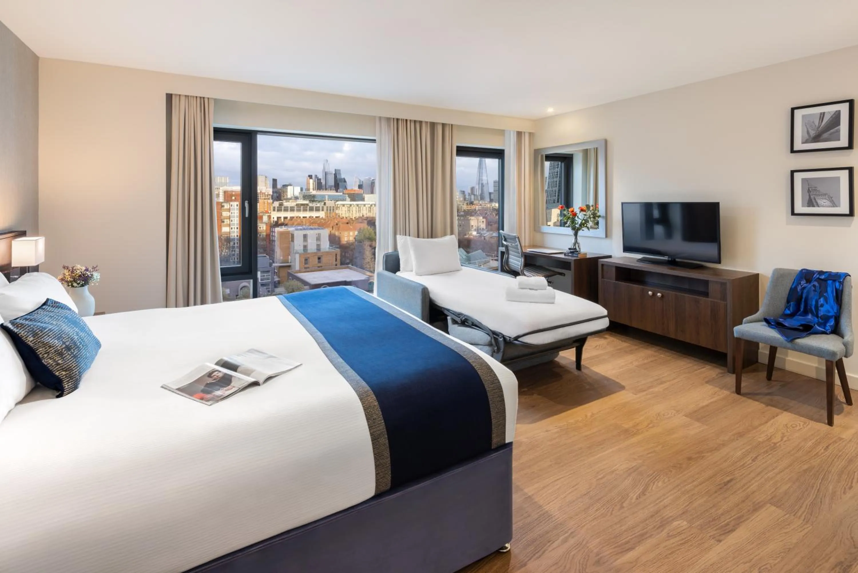 Bedroom, Bed in Marlin Waterloo