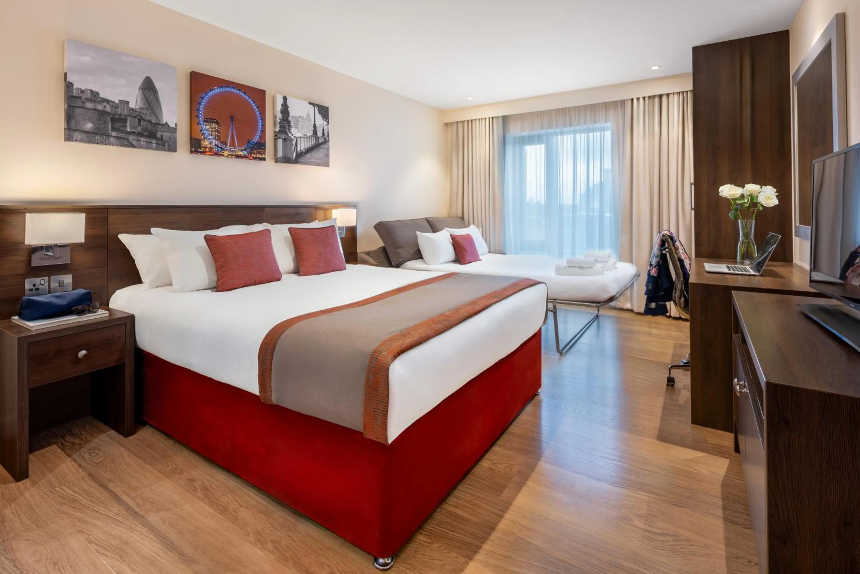 Bedroom, Bed in Marlin Waterloo