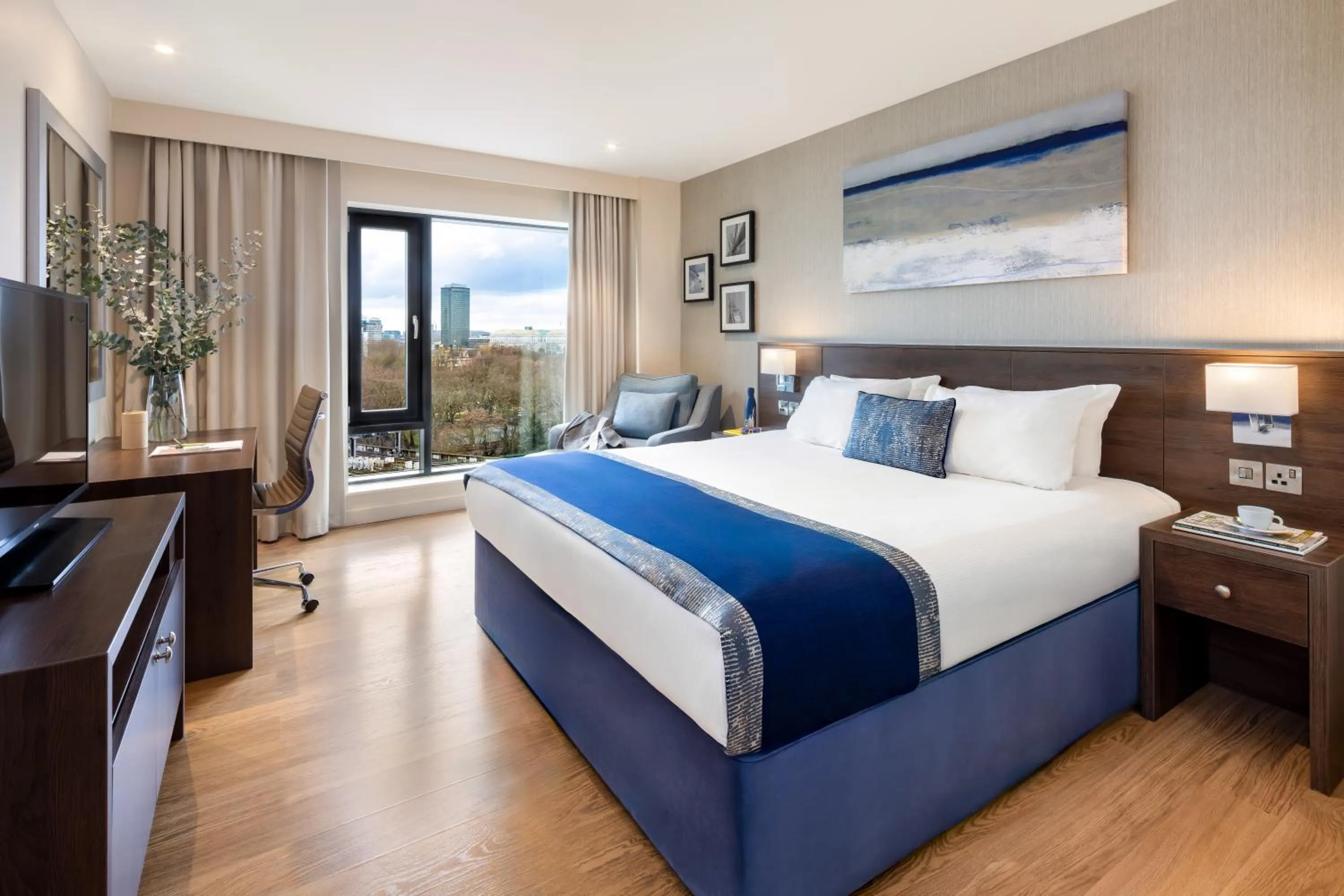 Bedroom, Bed in Marlin Waterloo