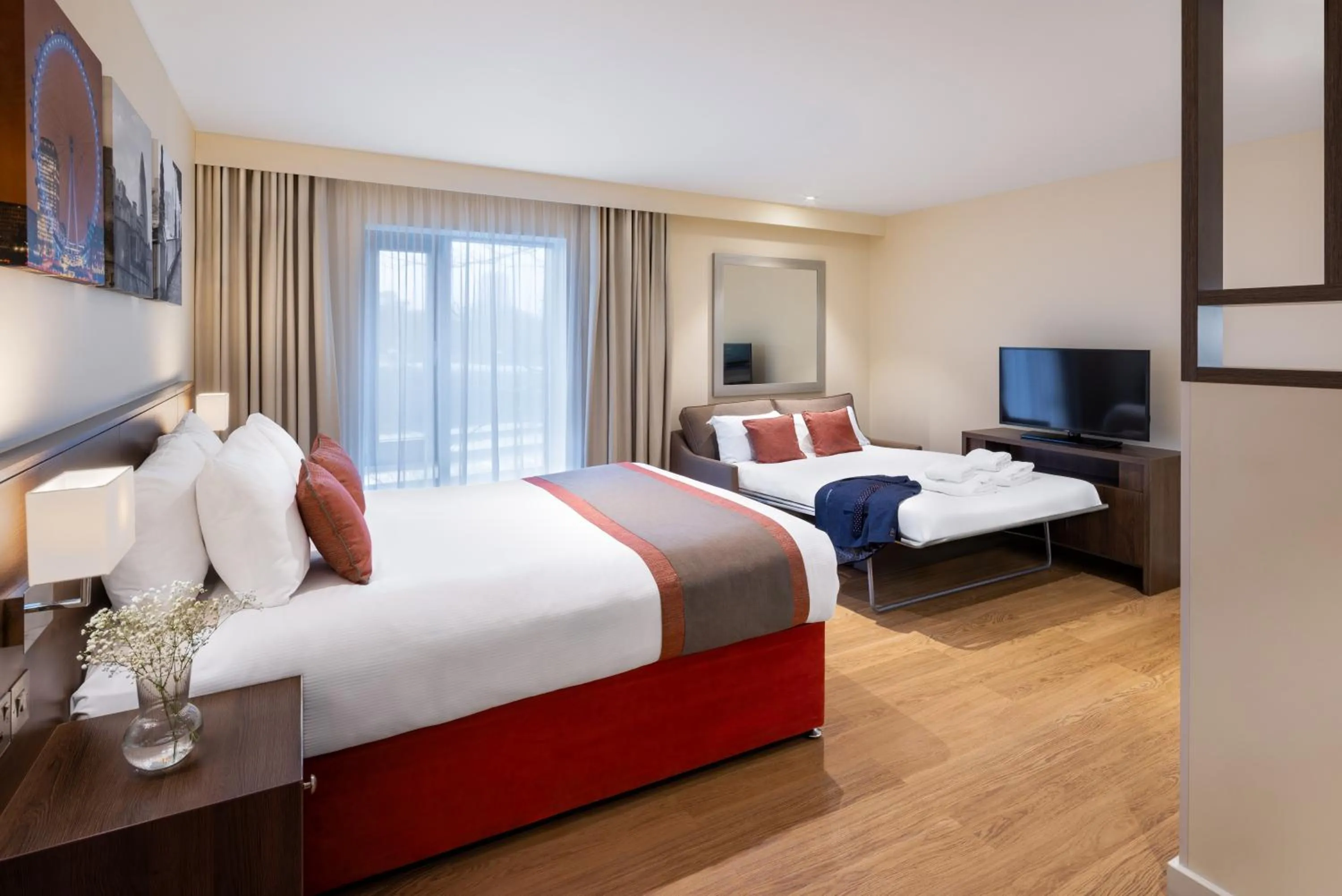 Bedroom, Bed in Marlin Waterloo