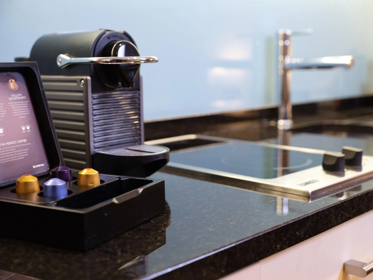 Coffee/tea facilities in Marlin Waterloo