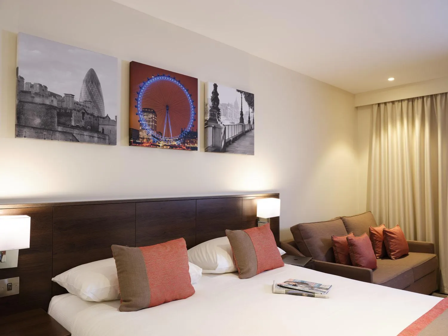 Bedroom, Bed in Marlin Waterloo