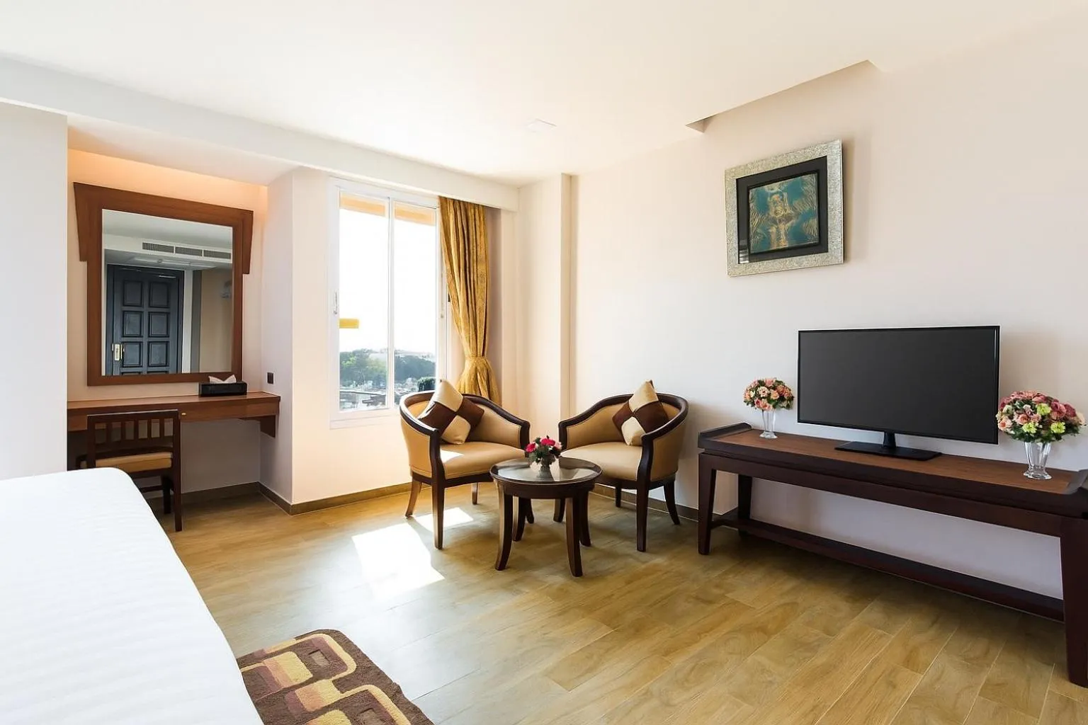 Bed in Aiyara Palace