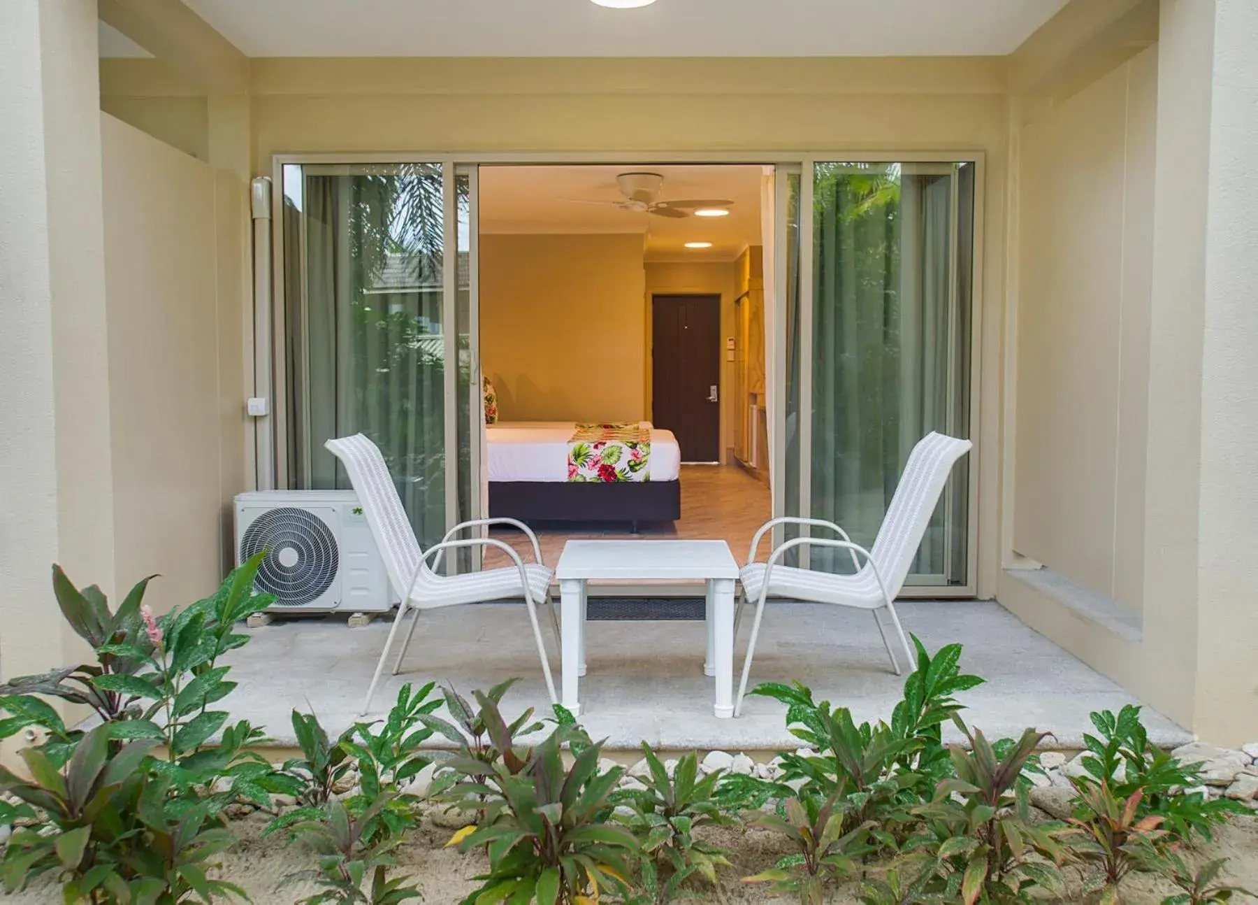 Superior Double Room with Garden View in The Edgewater Resort & Spa Superior Double Room with Garden View in The Edgewater Resort & Spa