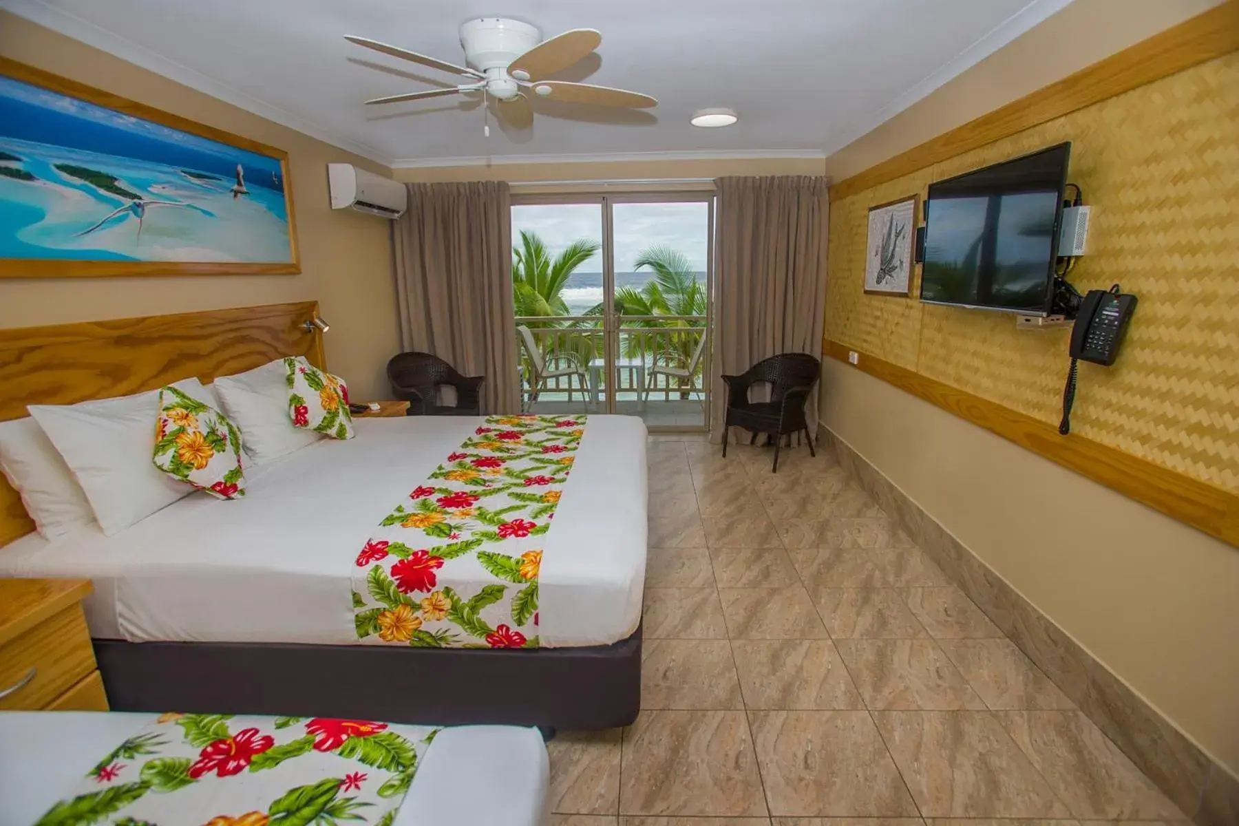 Double Room with Lagoon View in The Edgewater Resort & Spa Double Room with Lagoon View in The Edgewater Resort & Spa