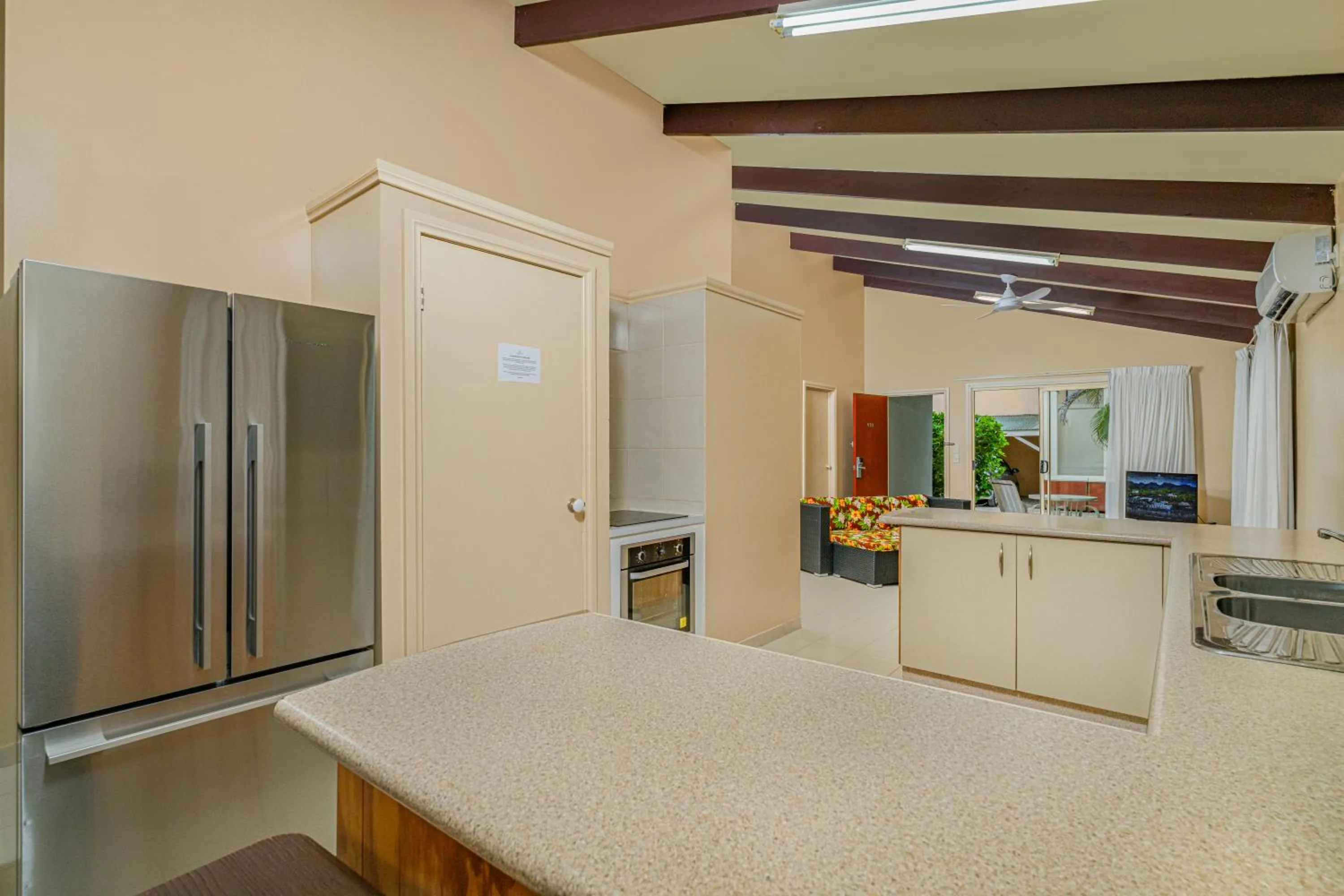 kitchen in The Edgewater Resort & Spa