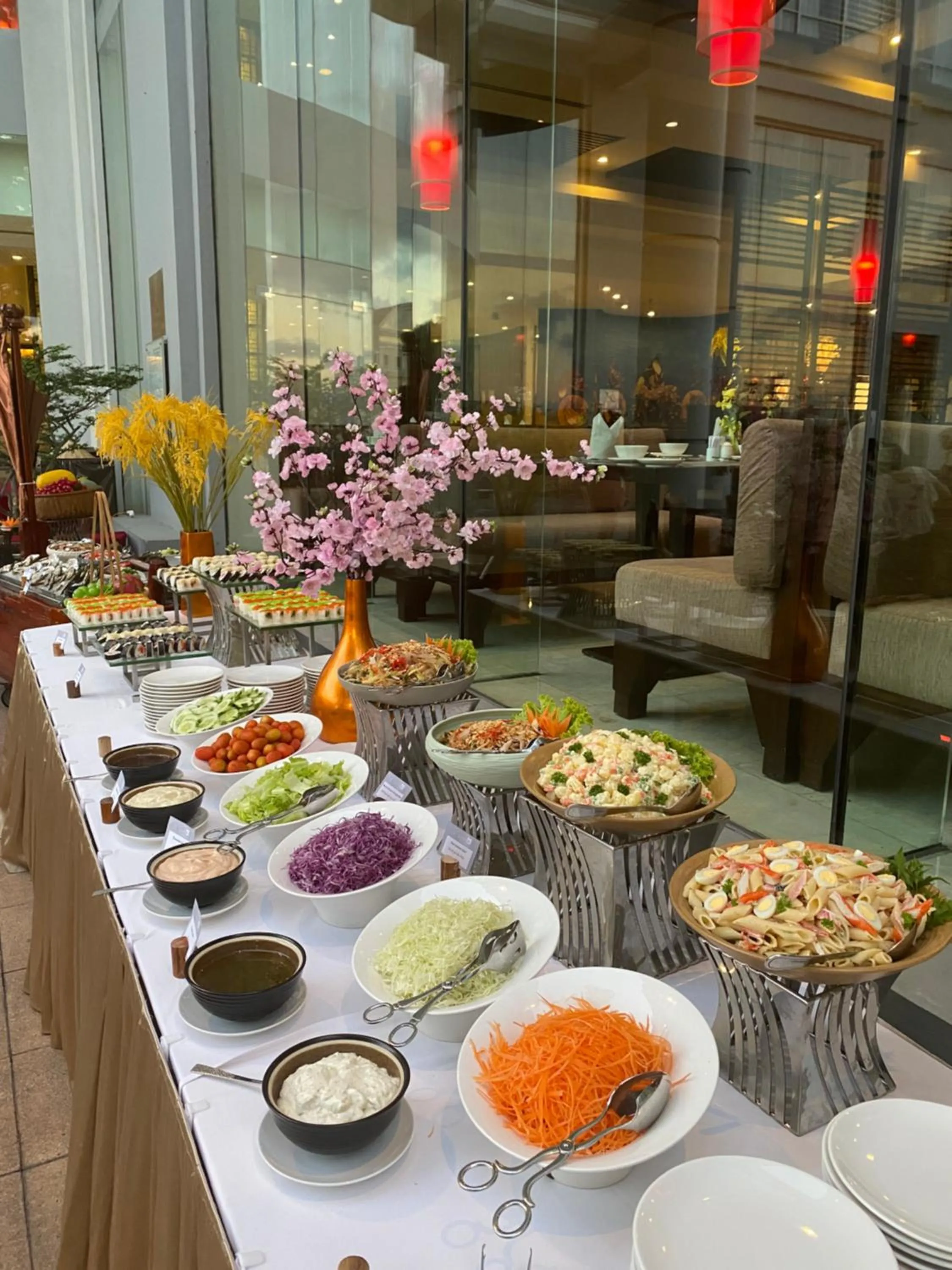 Restaurant/places to eat in Novotel Ha Long Bay Hotel