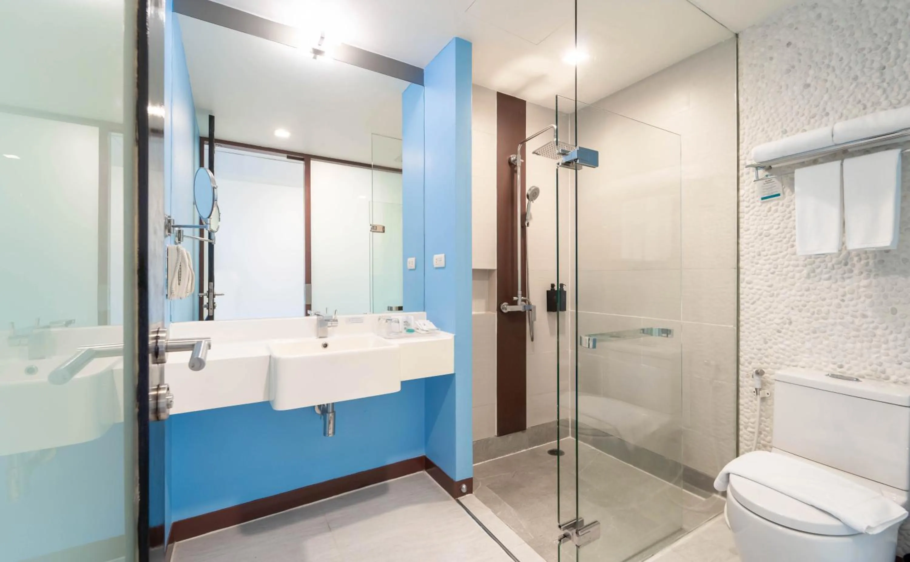 Shower in Springfield @Sea Resort & Spa