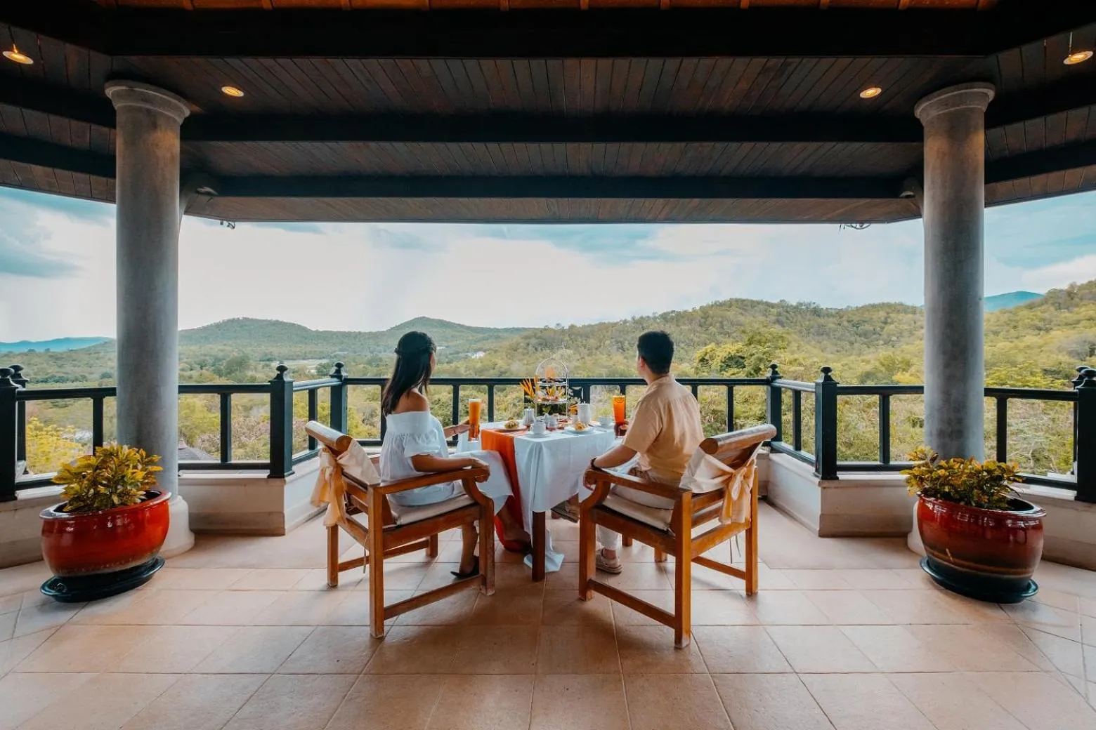 Restaurant/places to eat in Springfield Village Golf & Spa