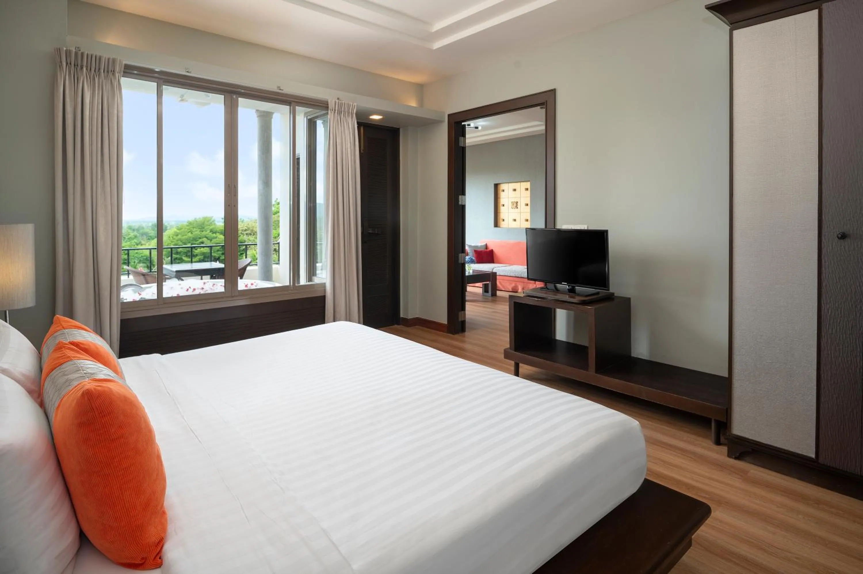 Bedroom, Bed in Springfield Village Golf & Spa