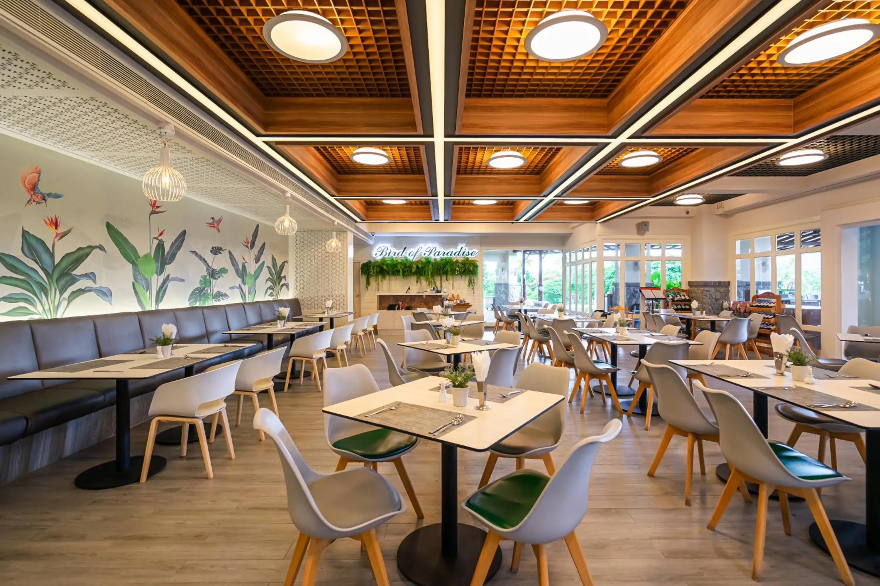 Restaurant/places to eat in Springfield Village Golf & Spa