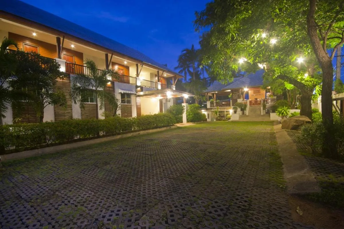 Parking in Lamai Buri Resort