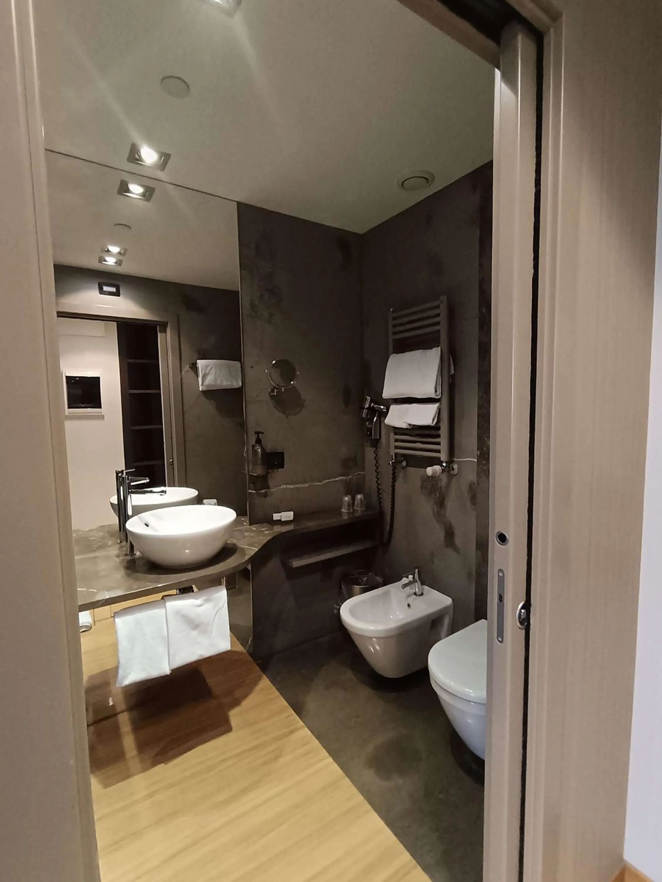 Bathroom in Best Western Plus The Hub Hotel