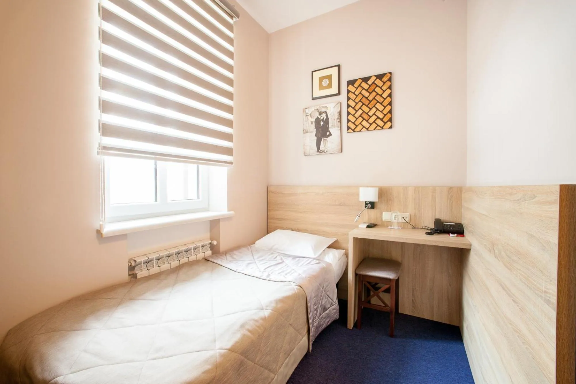 Decorative detail, Bed in Mackintosh Hotel