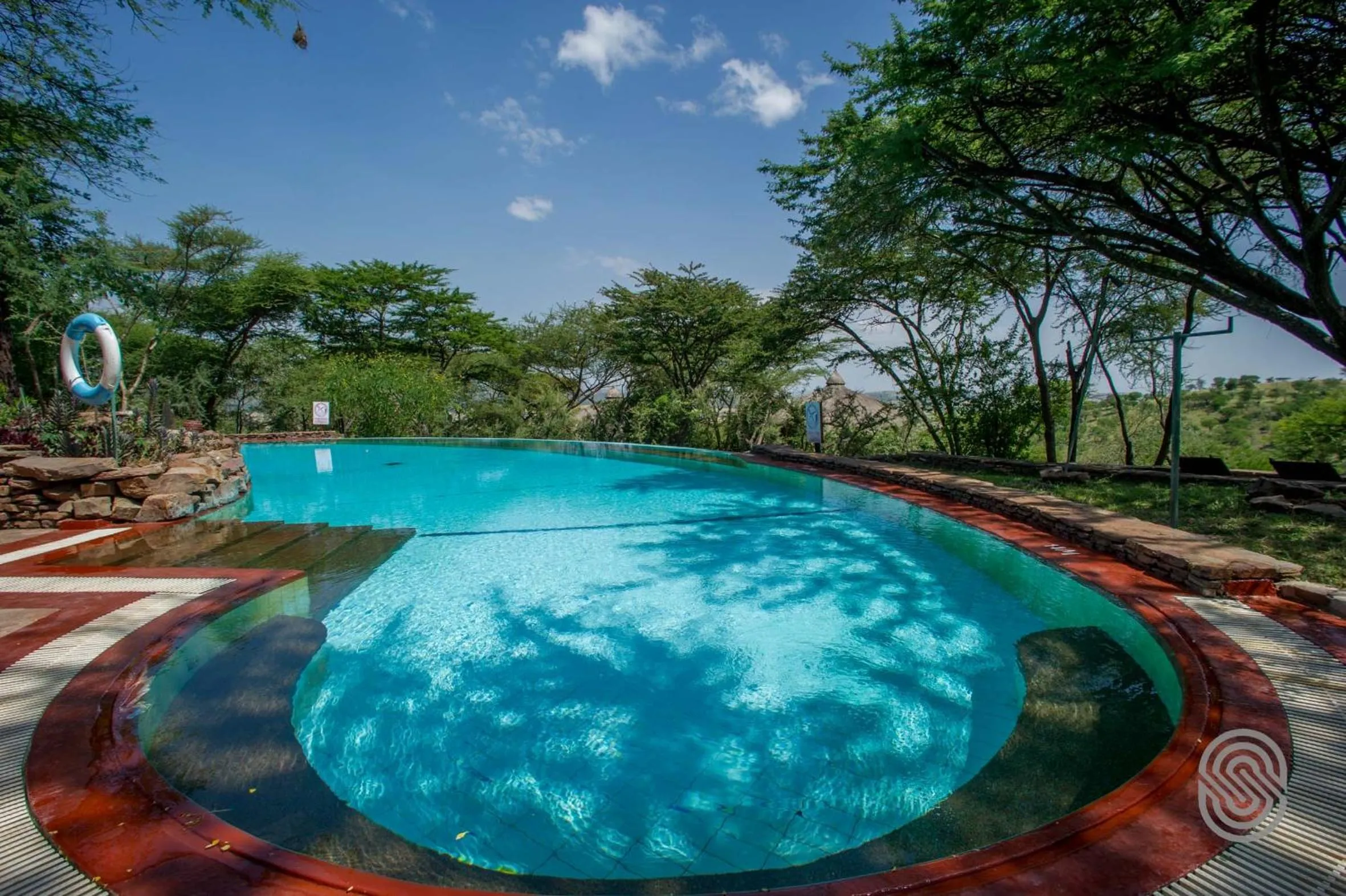 Swimming pool in Serengeti Serena Safari Lodge