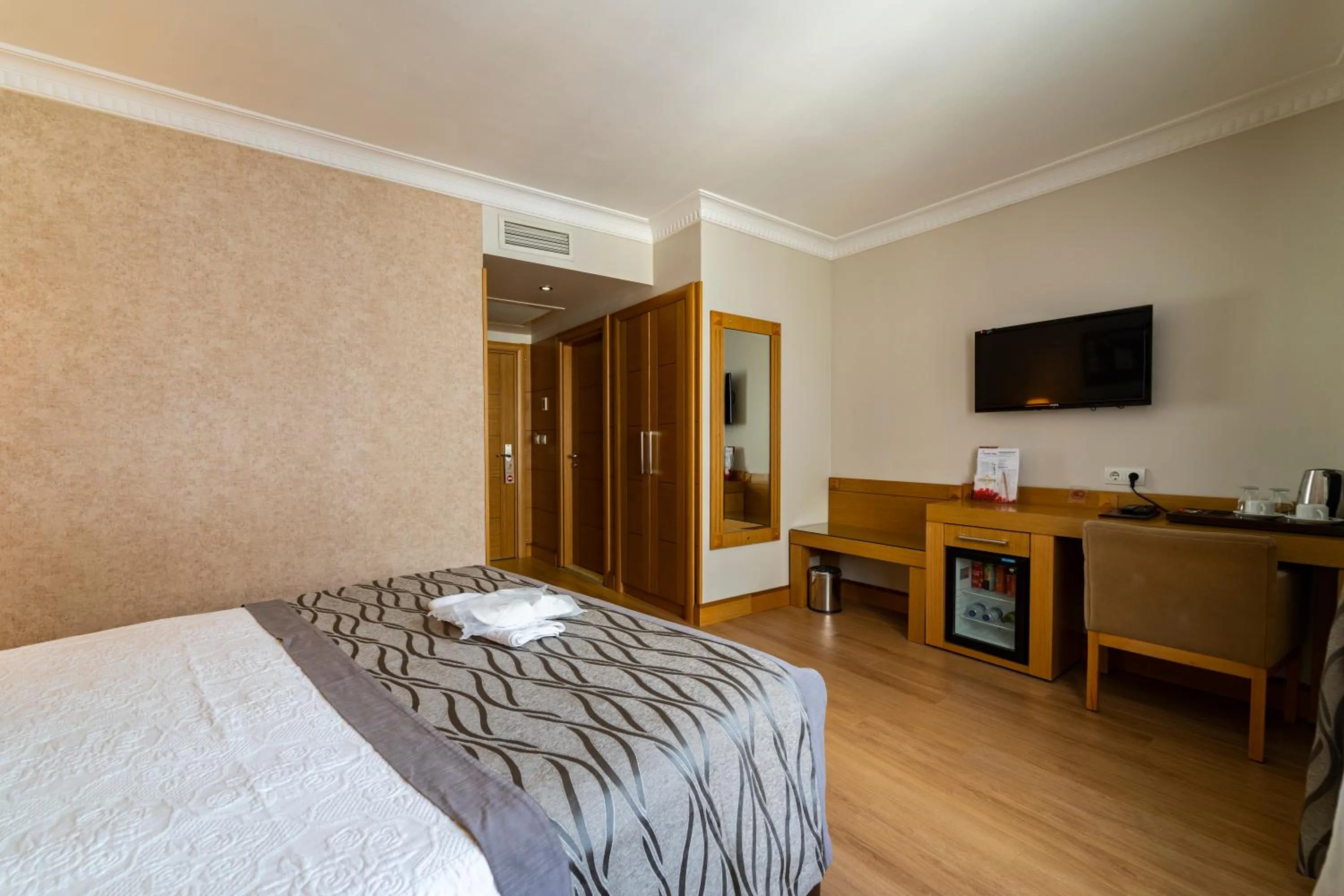 Photo of the whole room, Bed in Levent Hotel Istanbul