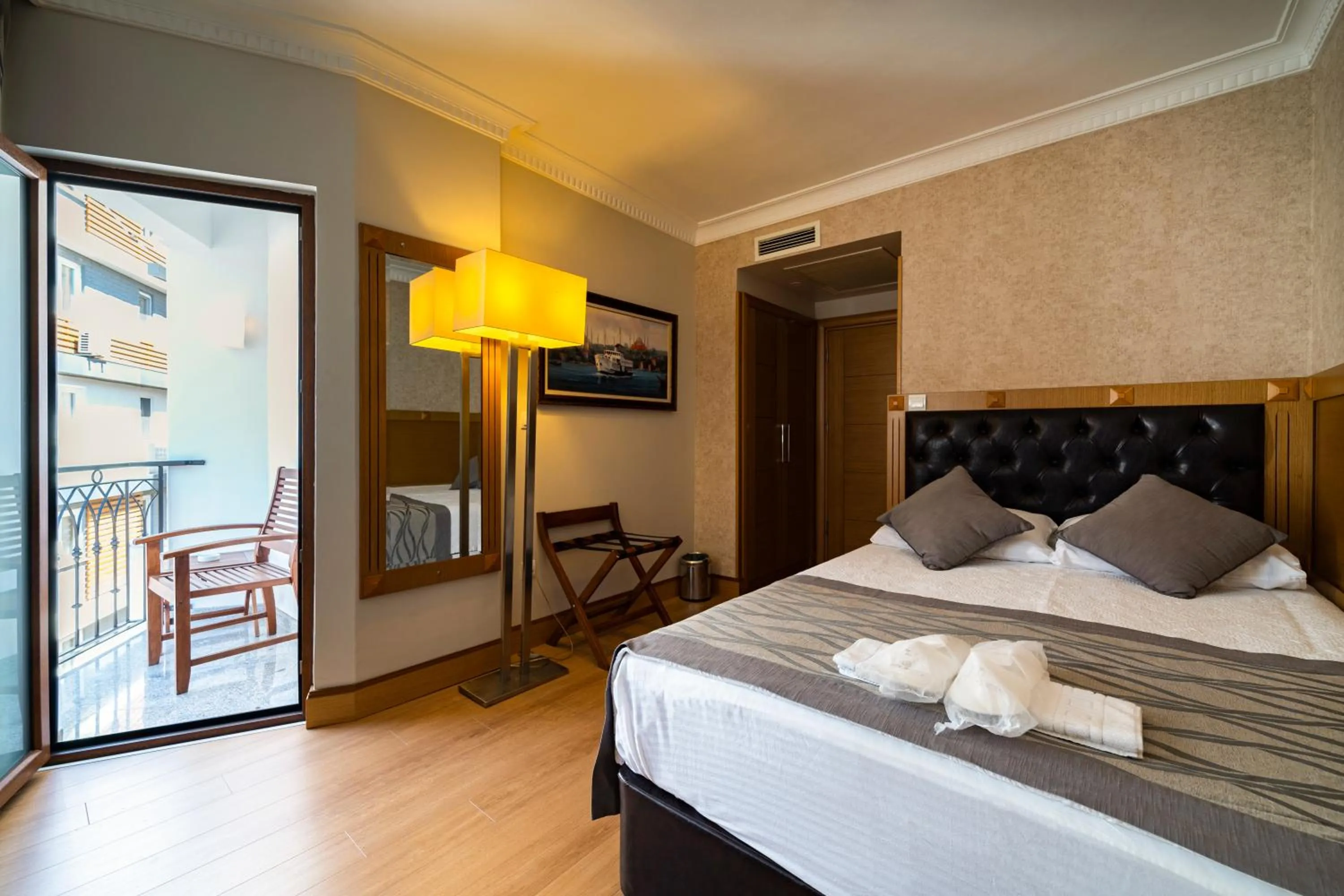 Photo of the whole room, Bed in Levent Hotel Istanbul