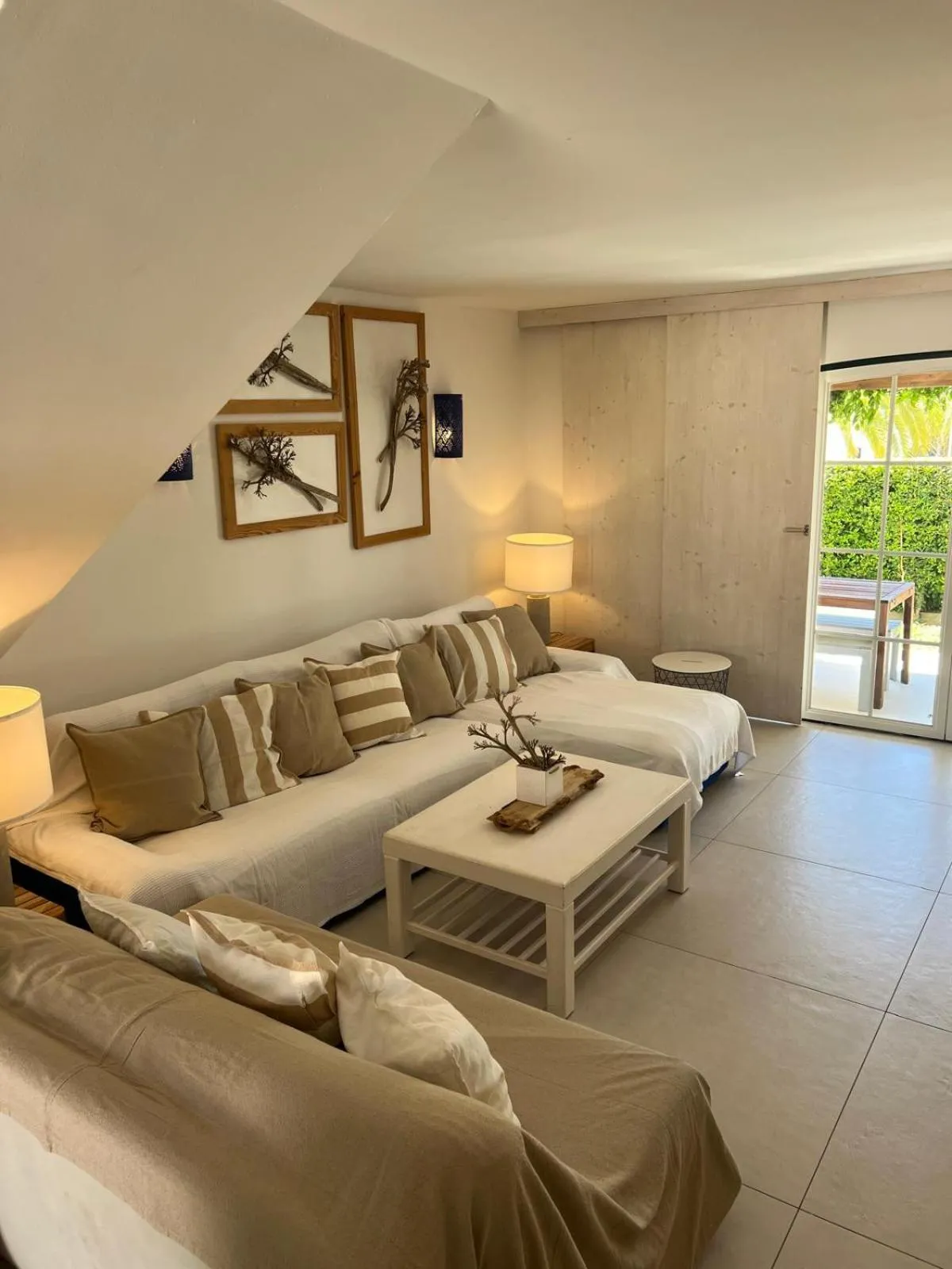 T4 Grand Townhouse Old Village