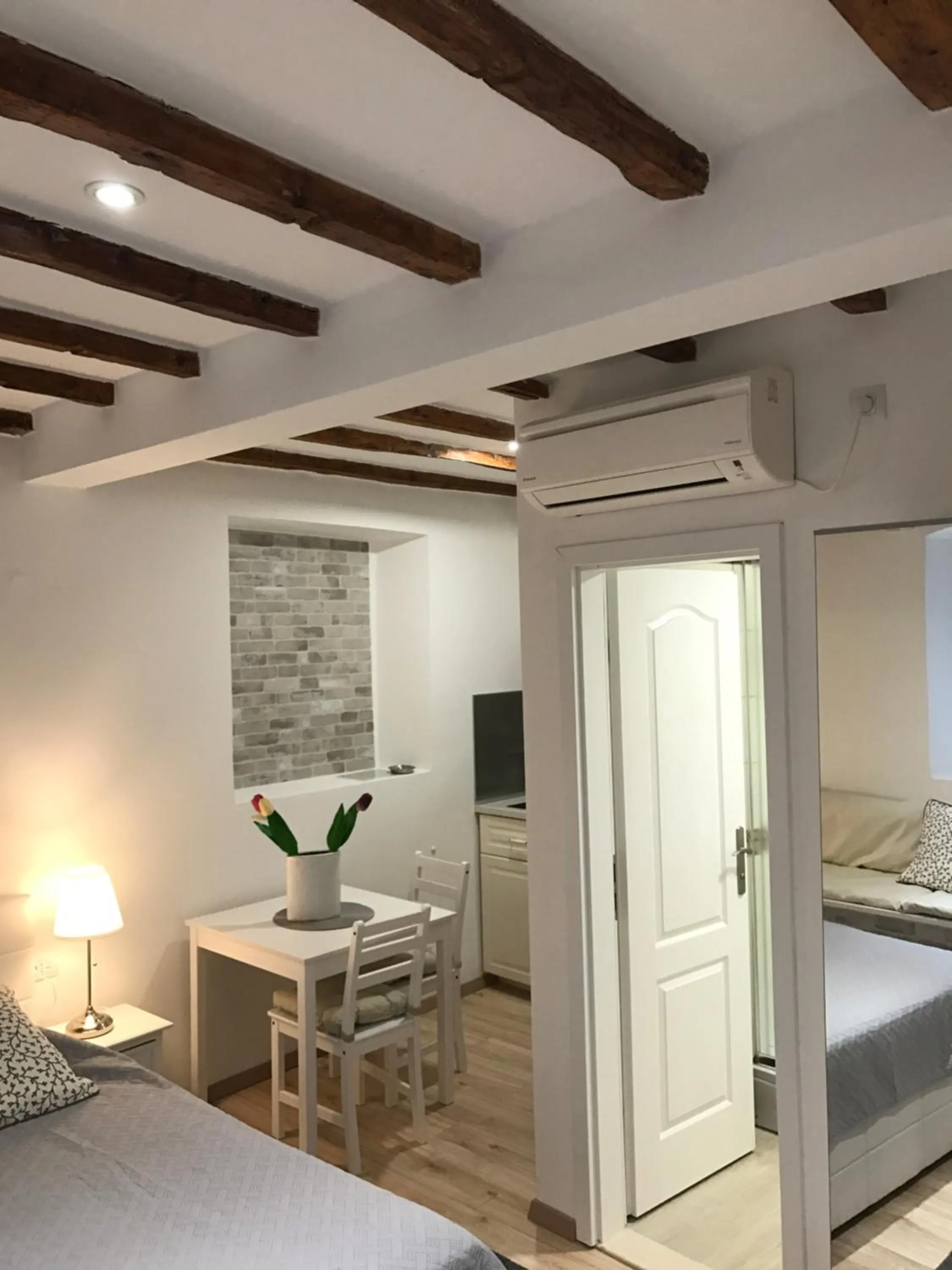 Area and facilities, Bed in Rilati Old town Palace 2