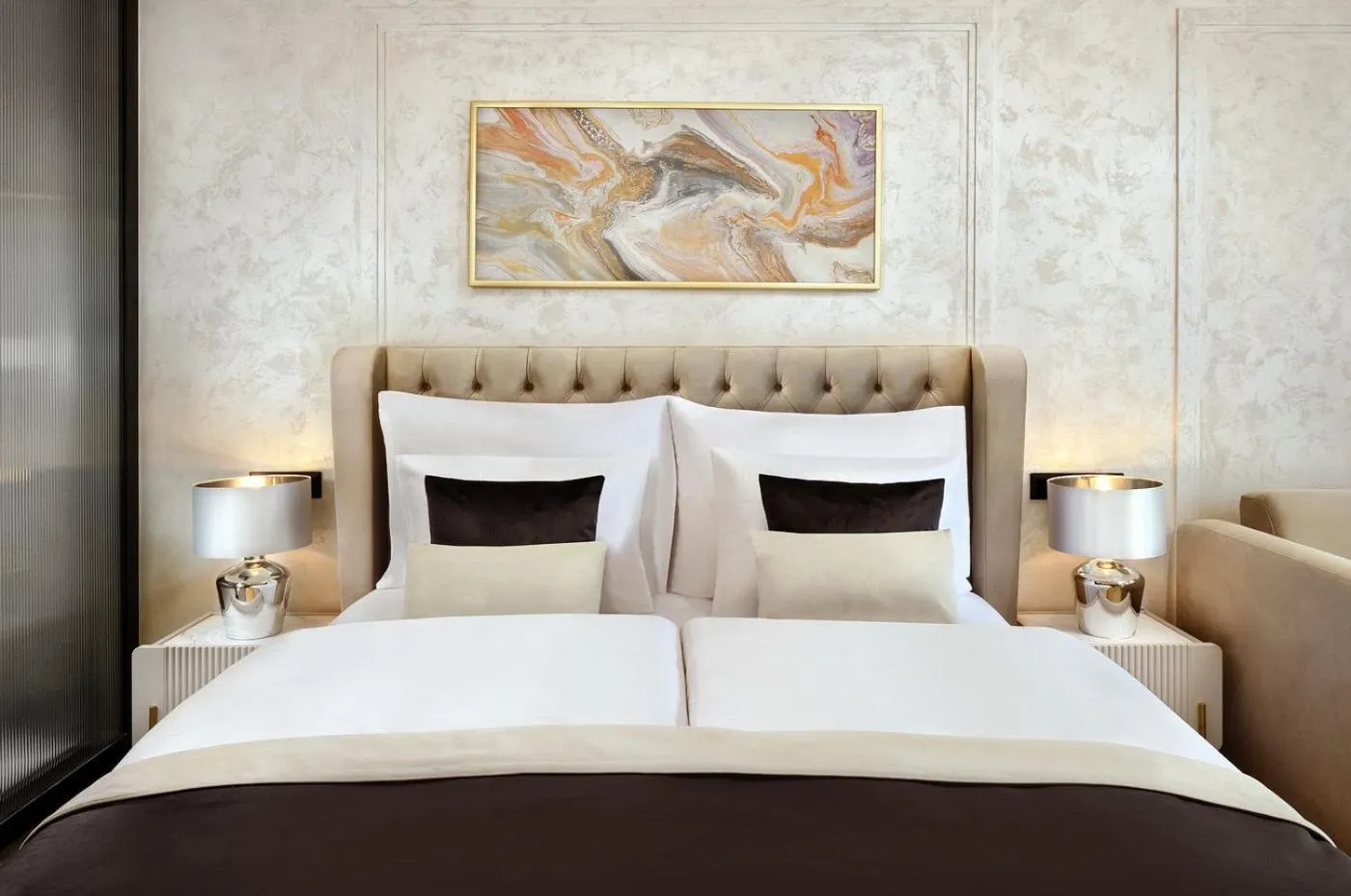 Property building, Bed in Hotel Galeria Thermal Bešeňová