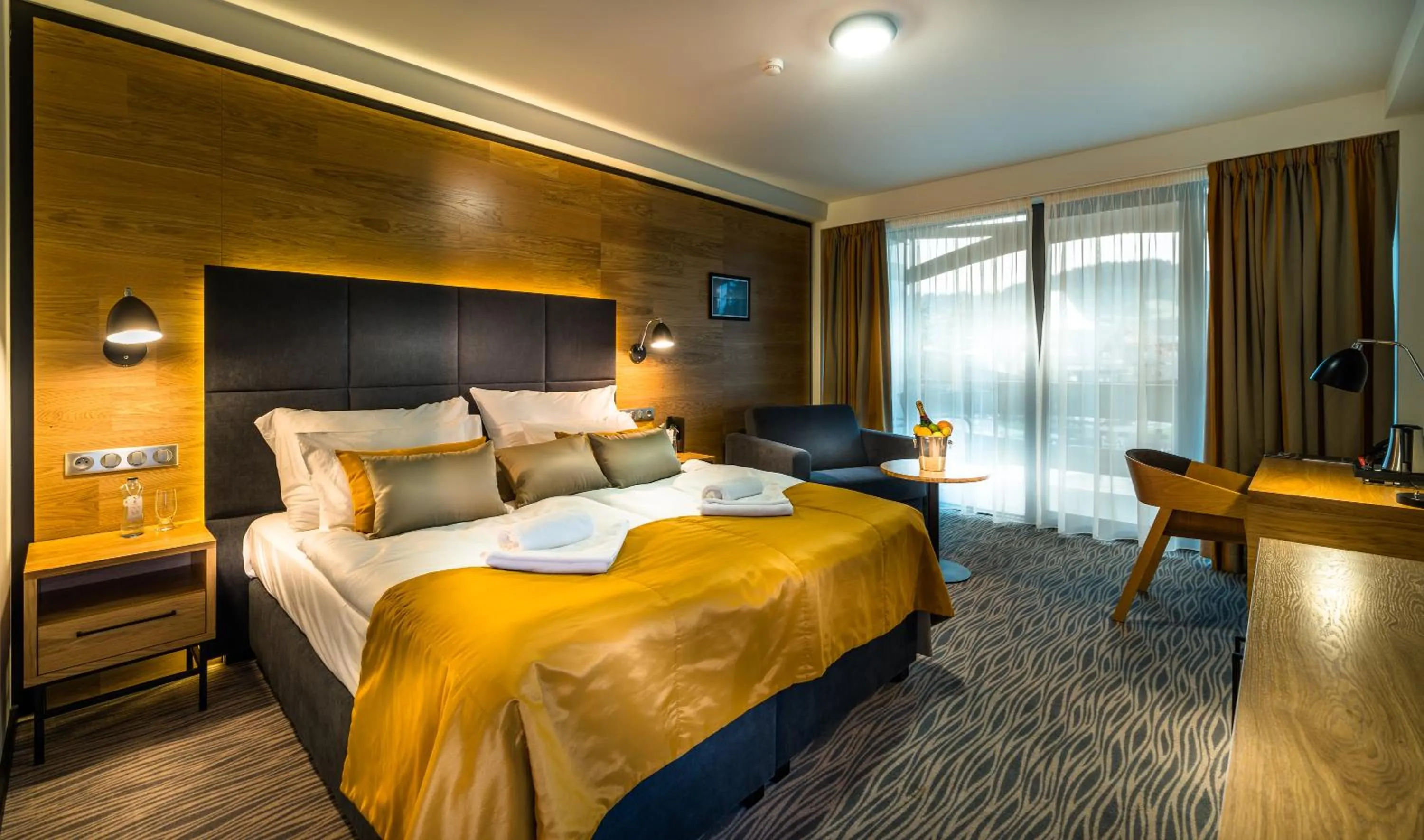 TV and multimedia, Bed in Hotel Galeria Thermal Bešeňová