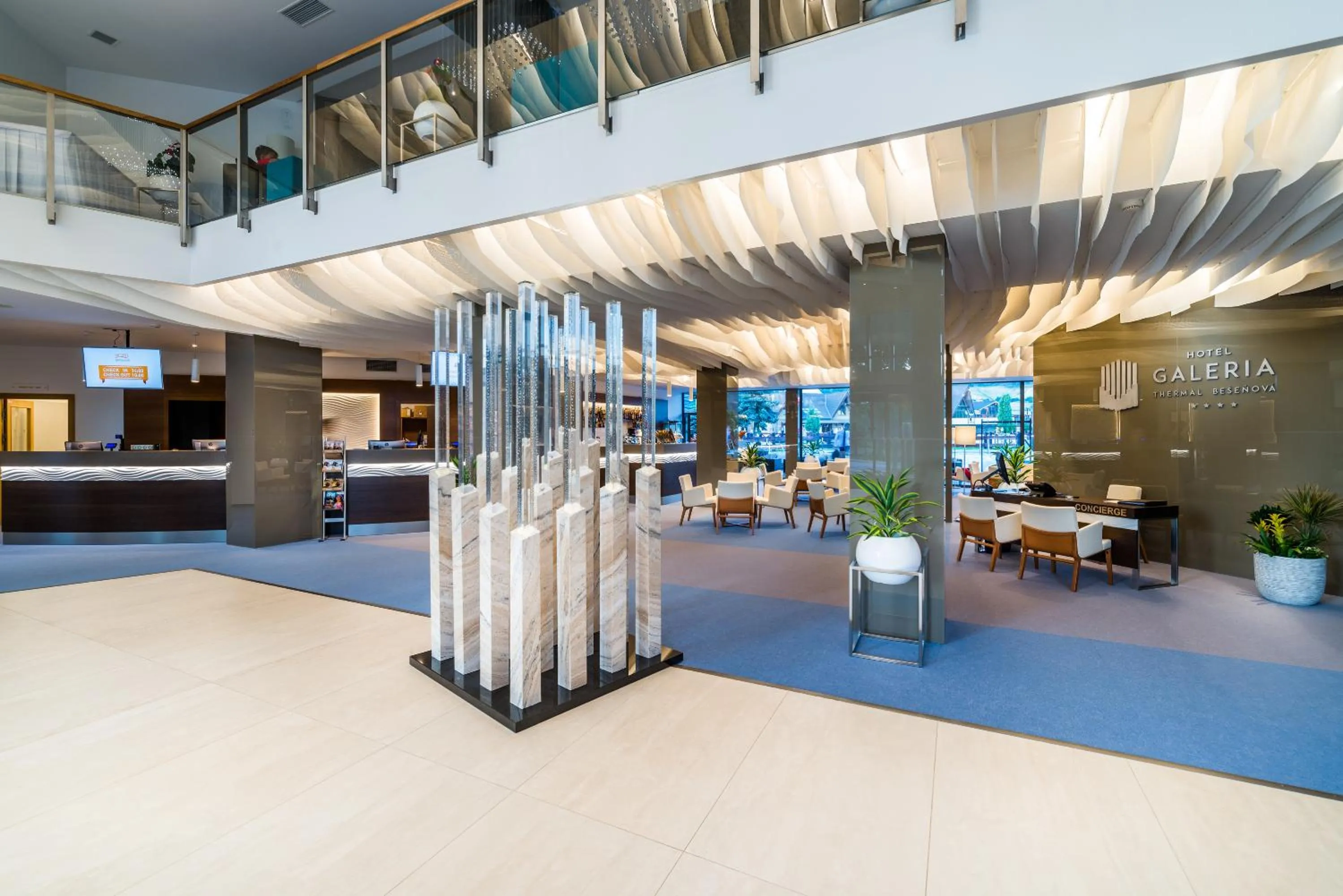 Lobby or reception in Hotel Galeria Thermal Bešeňová
