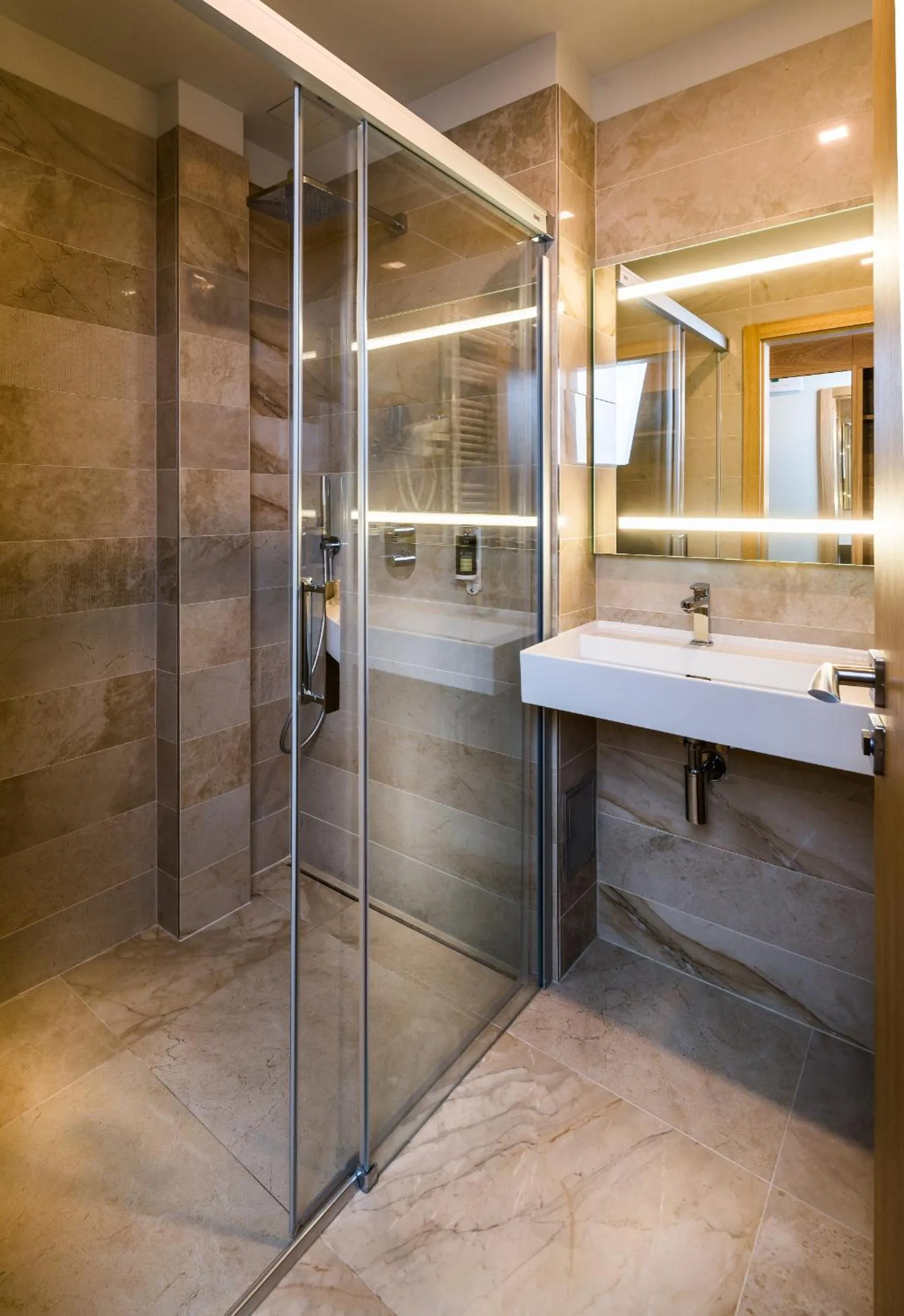 Bathroom in Hotel Galeria Thermal Bešeňová