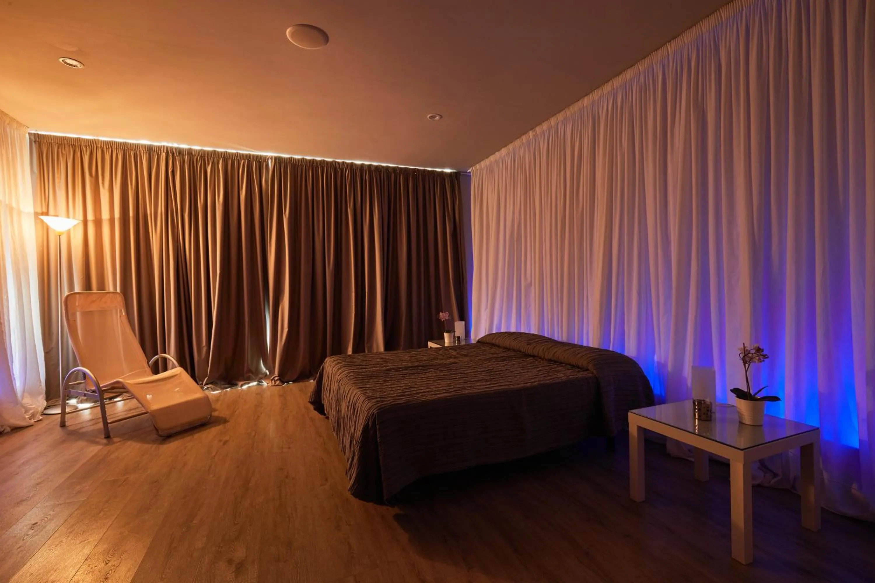 Bed in Castelmartini Wellness & Business Hotel