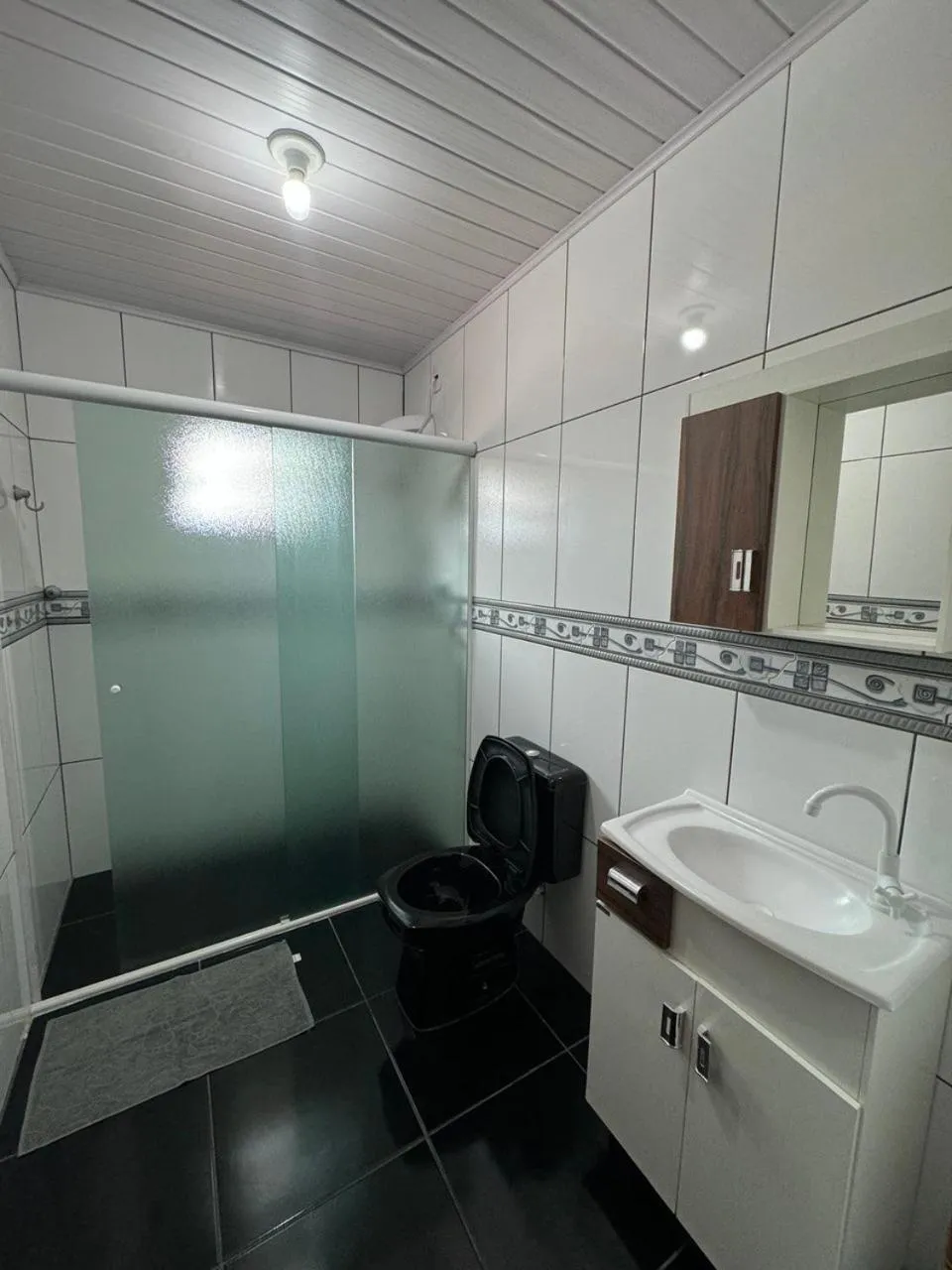 Shower in Pousada Tio Tonho