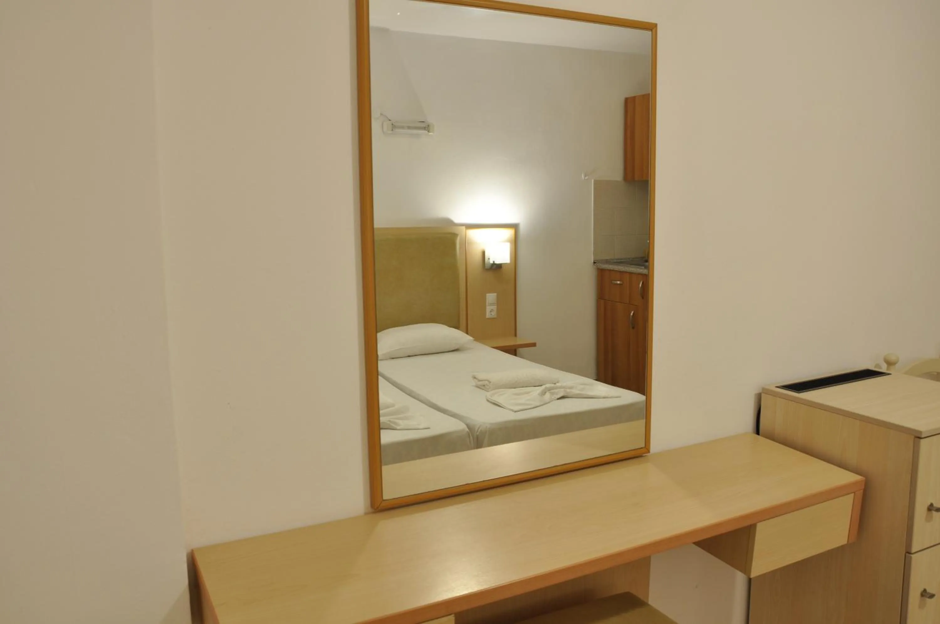 Photo of the whole room in Angelos Studios