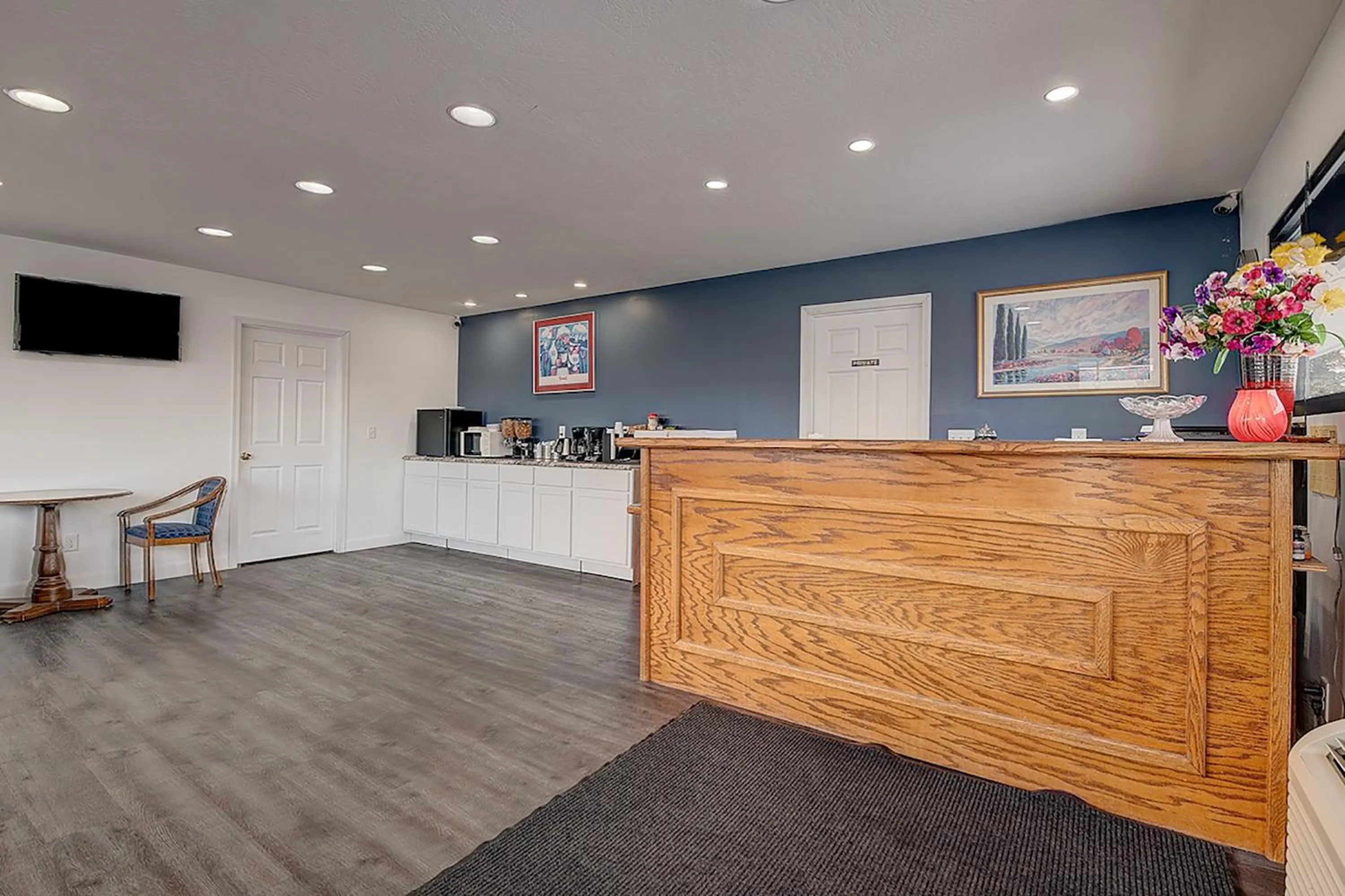 Lobby or reception in Travelodge by Wyndham Spirit Lake/Okoboji