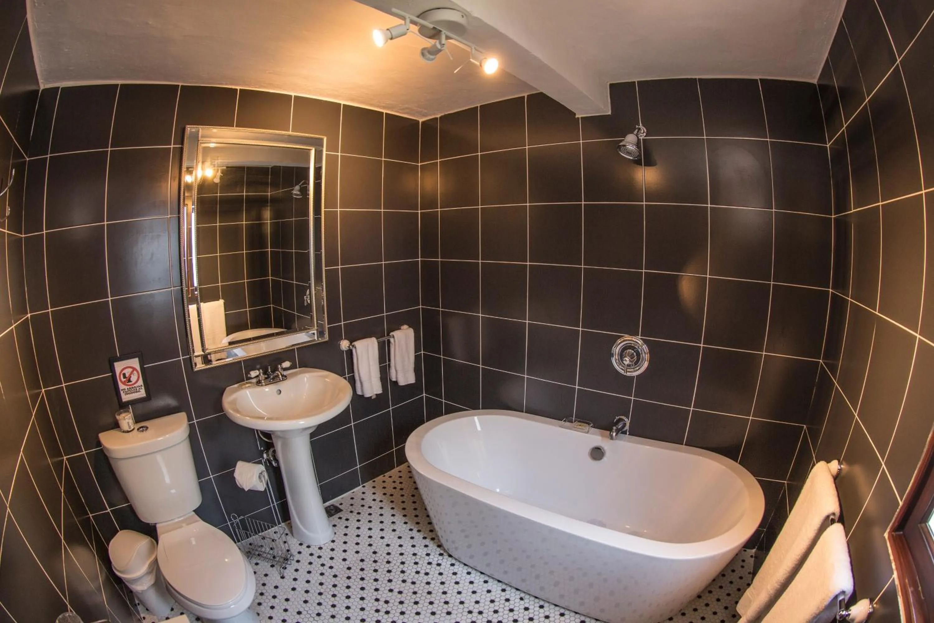 Bathroom in Colonial 154 H Boutique