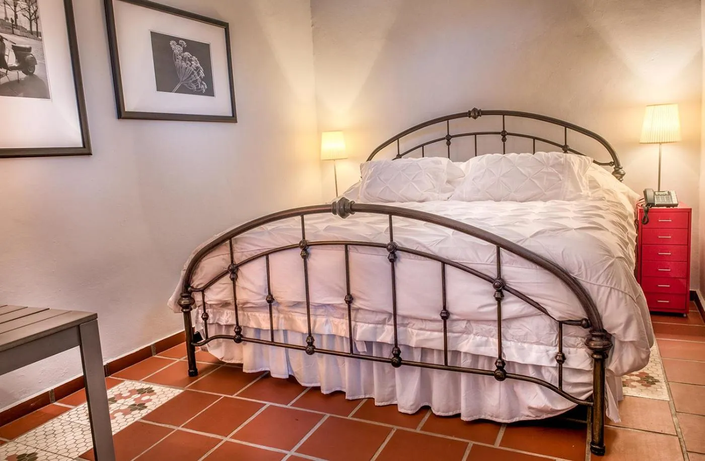 Photo of the whole room in Colonial 154 H Boutique