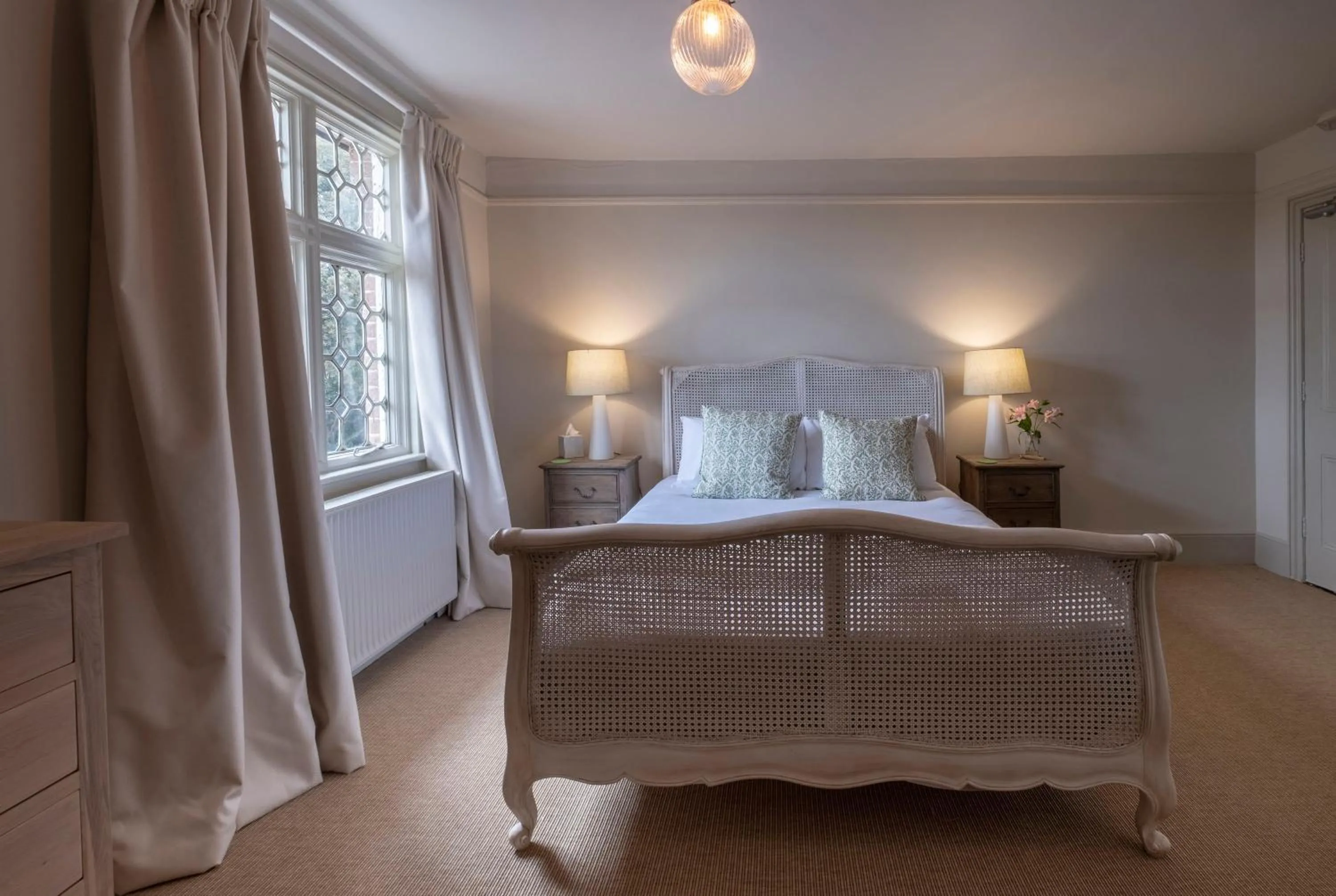 Bedroom, Bed in The Ship At Dunwich