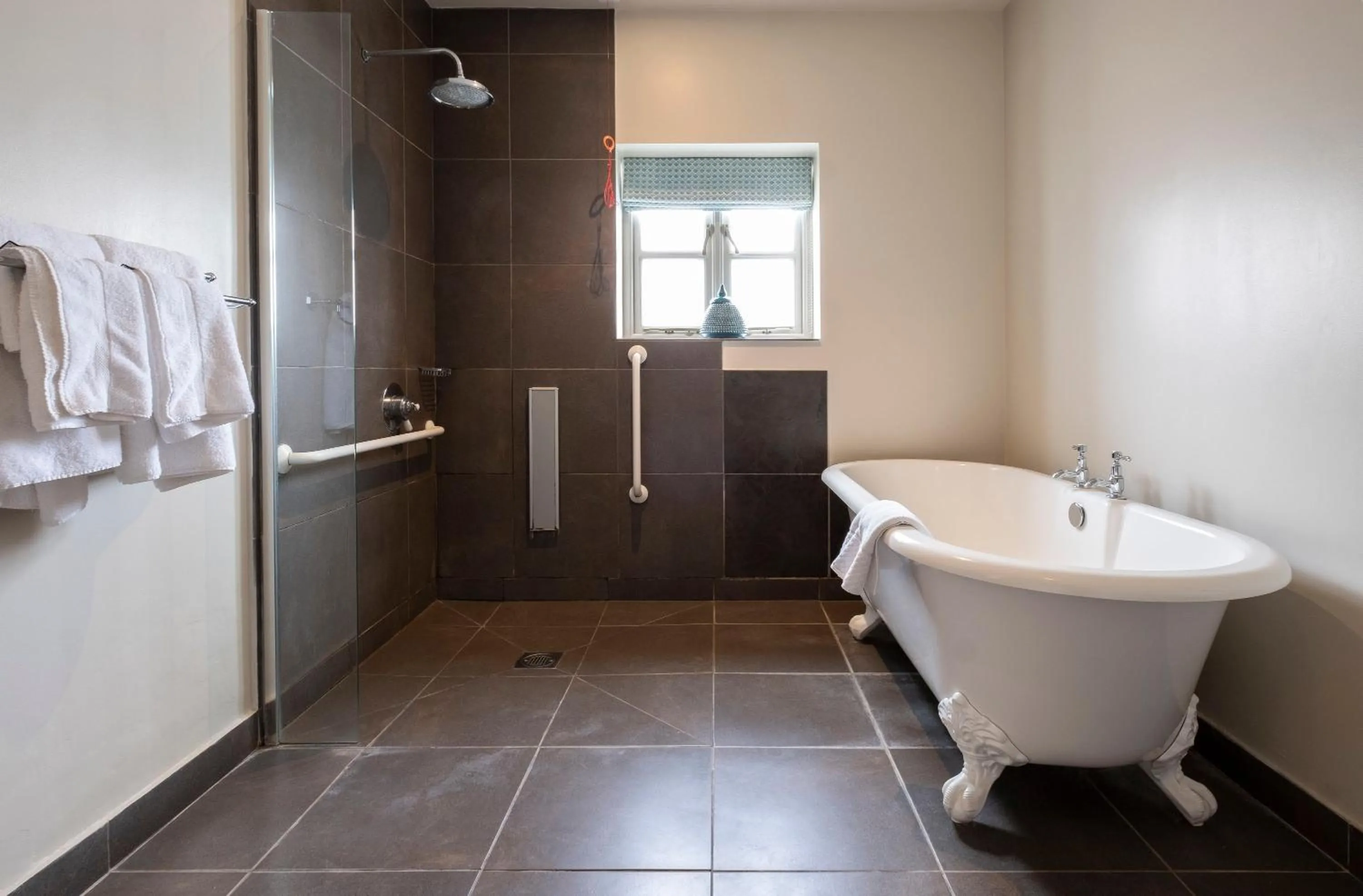 Bathroom in The Ship At Dunwich