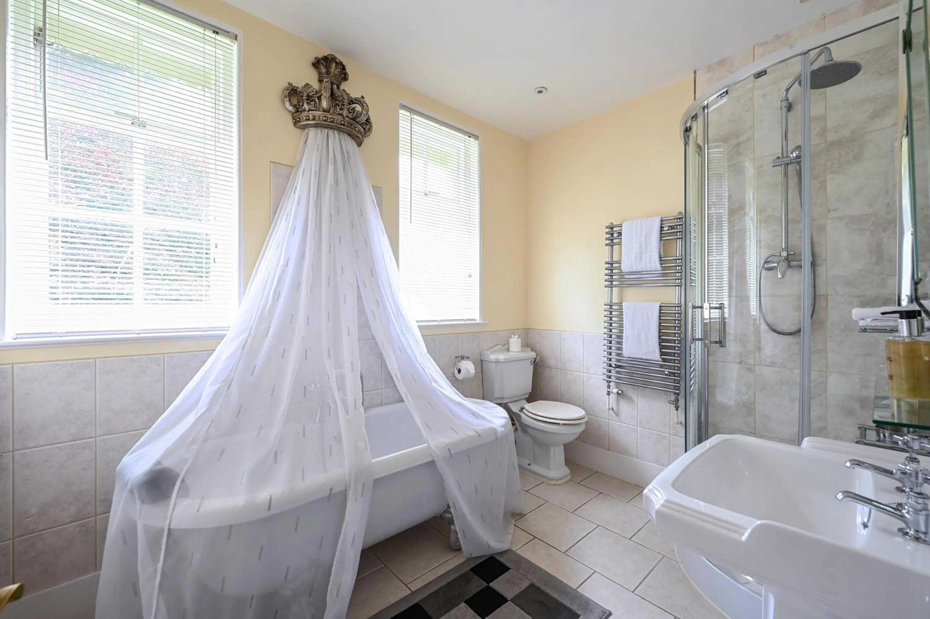 Shower in Saltcote Place