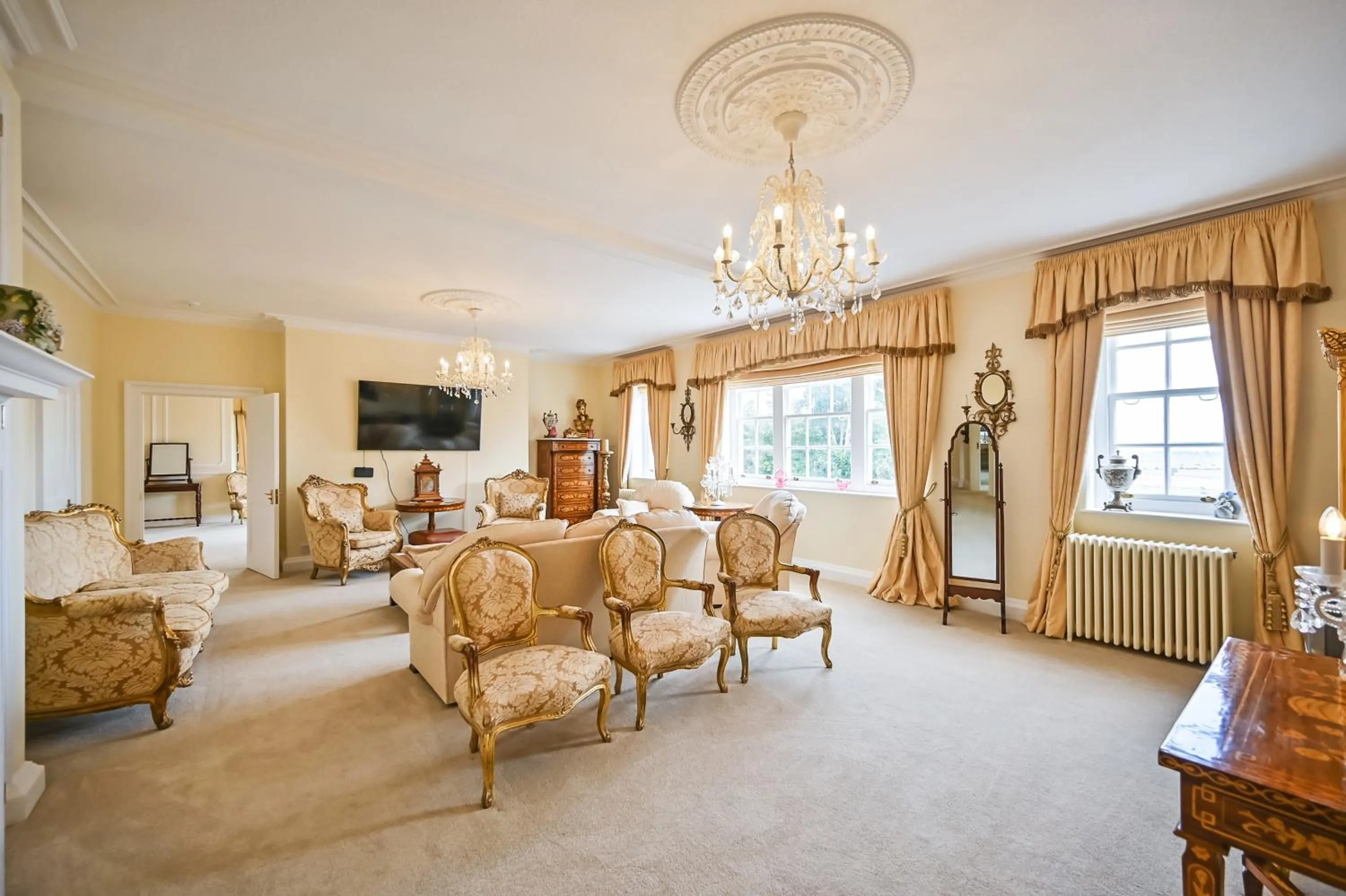 VIP in Saltcote Place