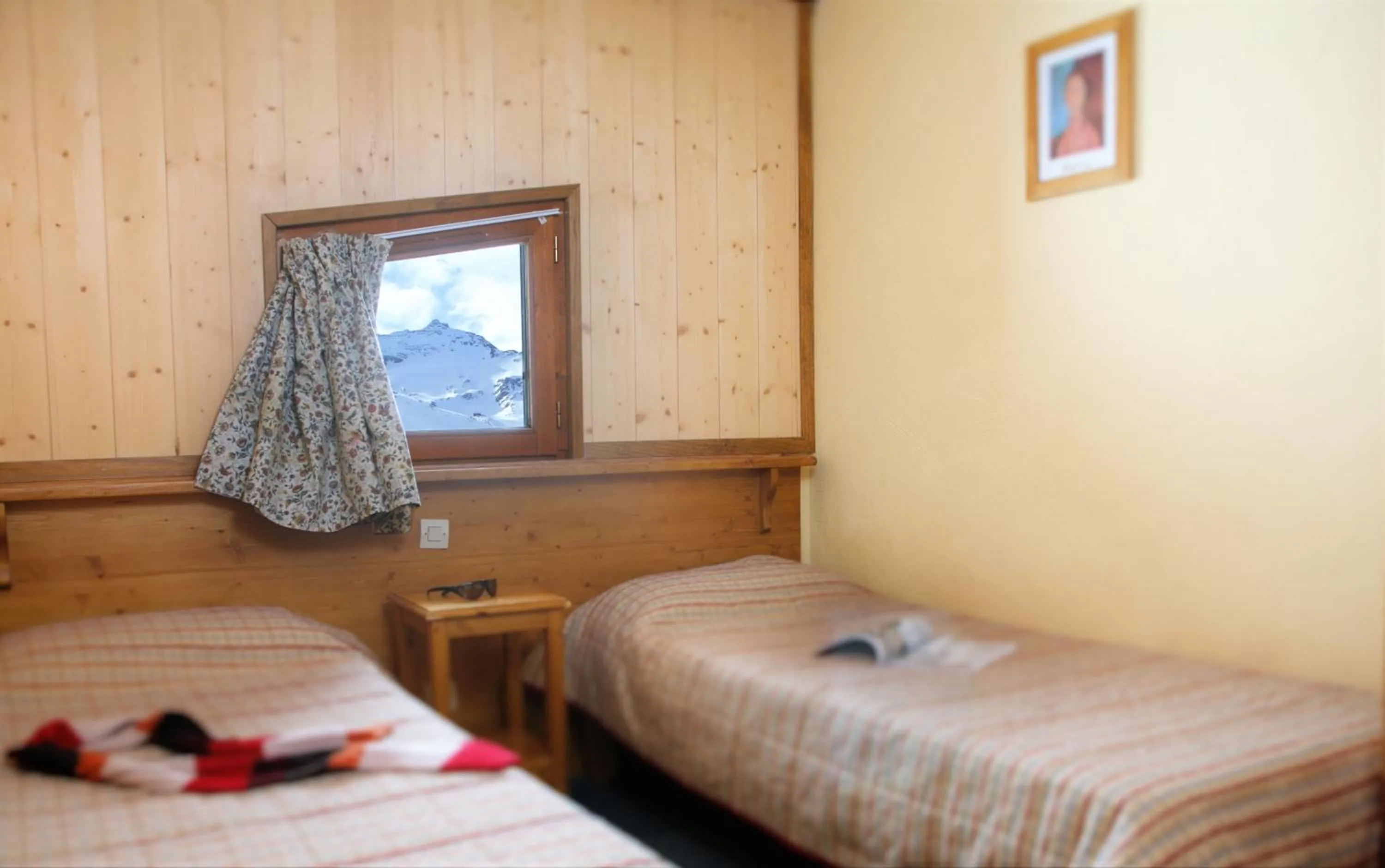 Bedroom, Bed in Le Cheval Blanc - Village Montana