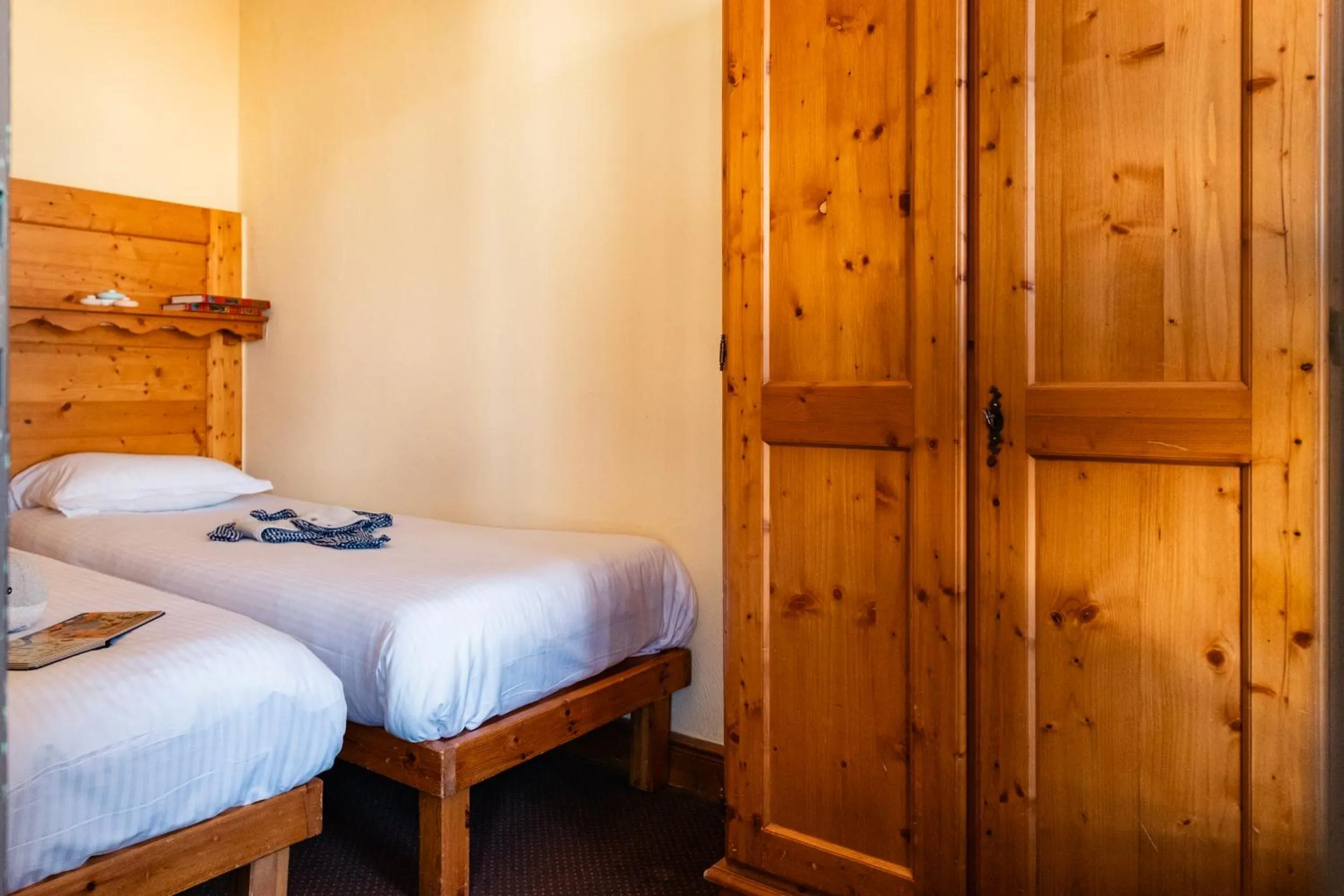 Bed in Le Cheval Blanc - Village Montana