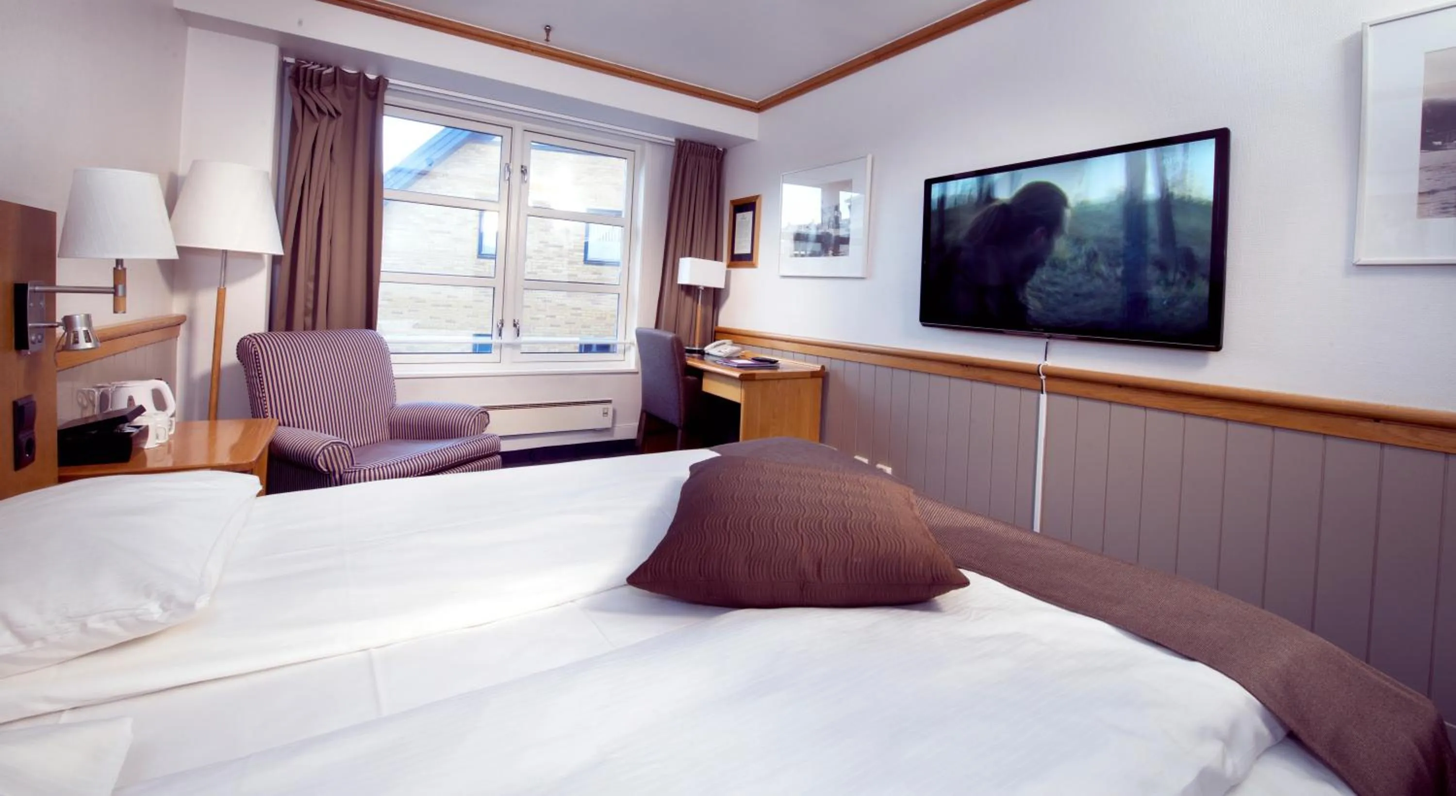 Bed in Home Hotel With