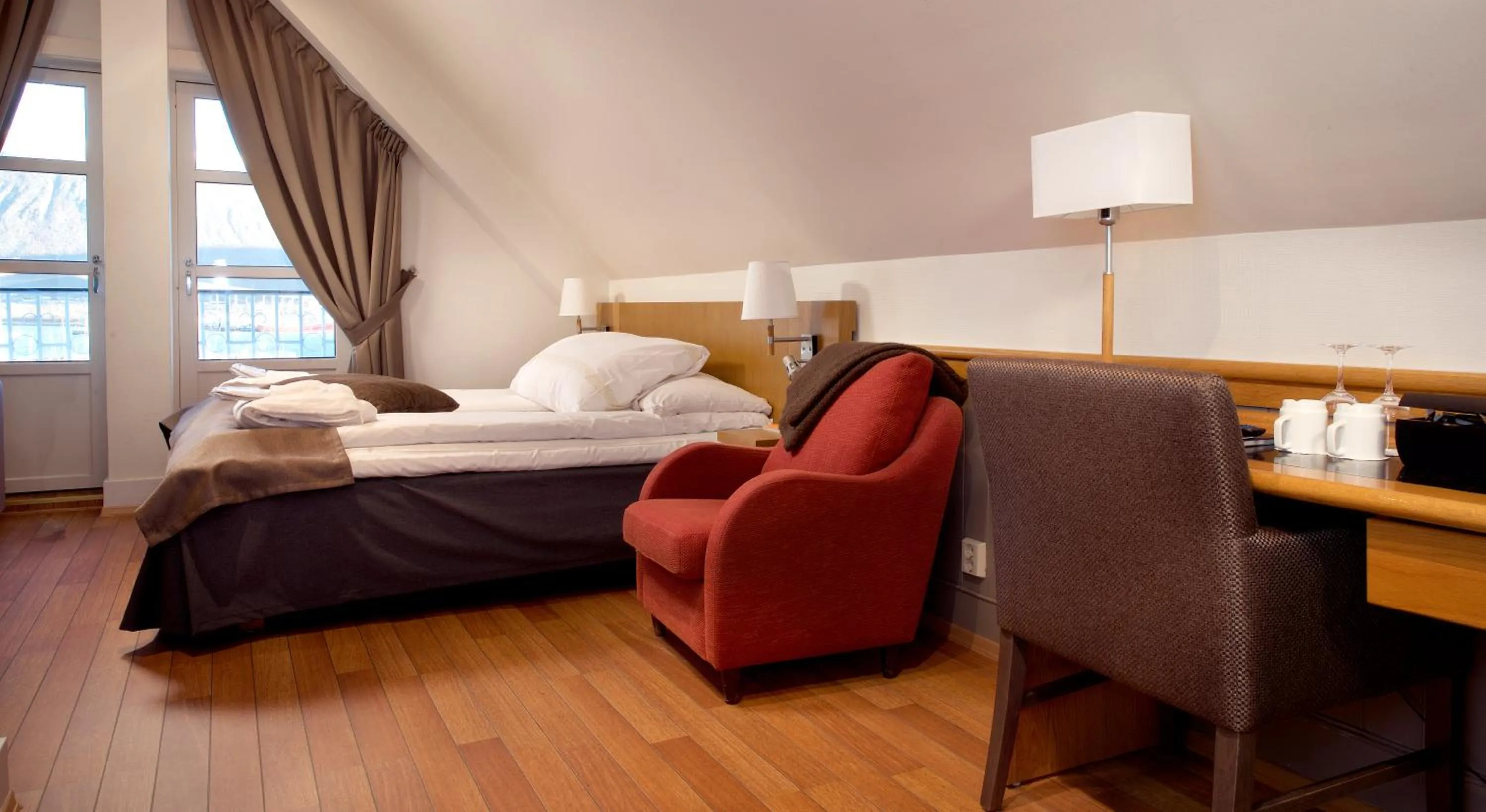 Bed in Home Hotel With