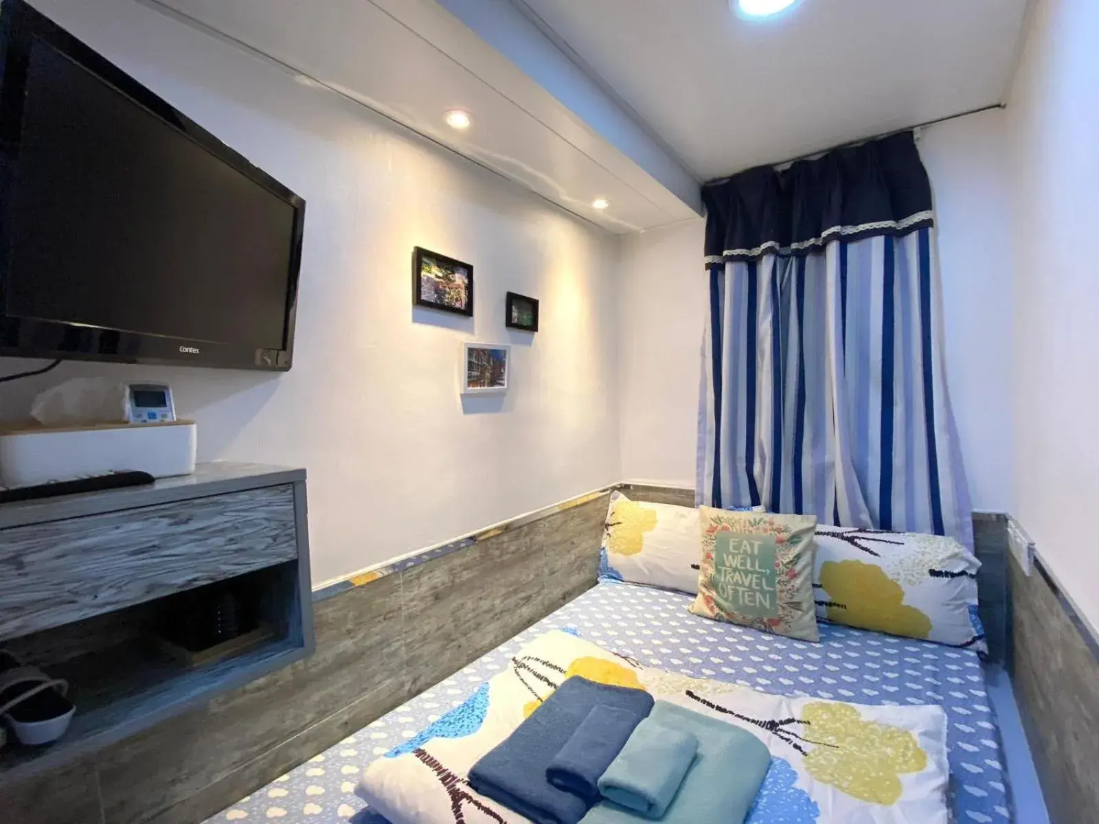 Single Room with Private Bathroom in Hong Kong Hostel (Tsim Sha Tsui Mansion) Single Room with Private Bathroom in Hong Kong Hostel (Tsim Sha Tsui Mansion)