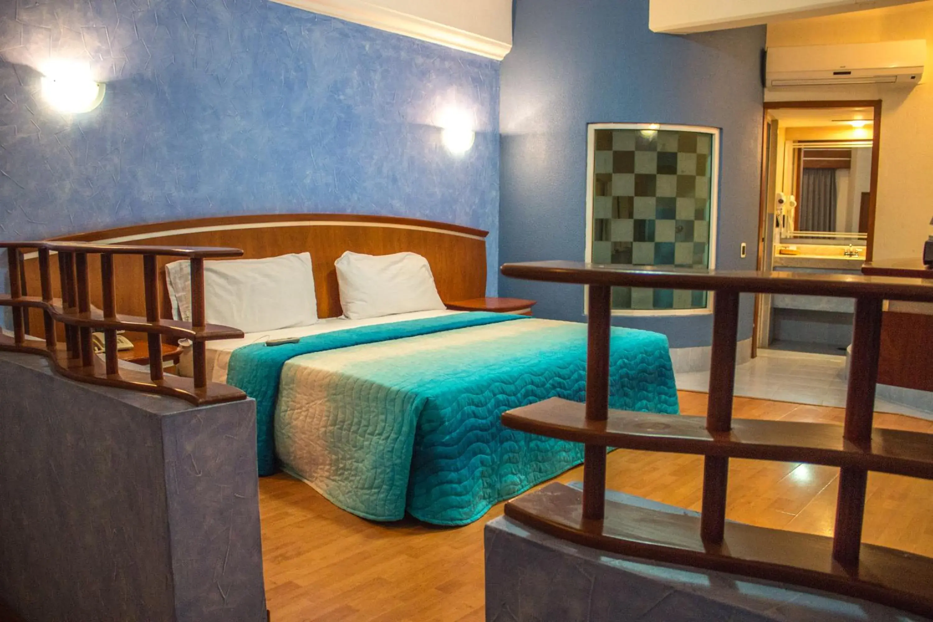 Suite with Hot Tub in Autohotel Ilussion Suite with Hot Tub in Autohotel Ilussion