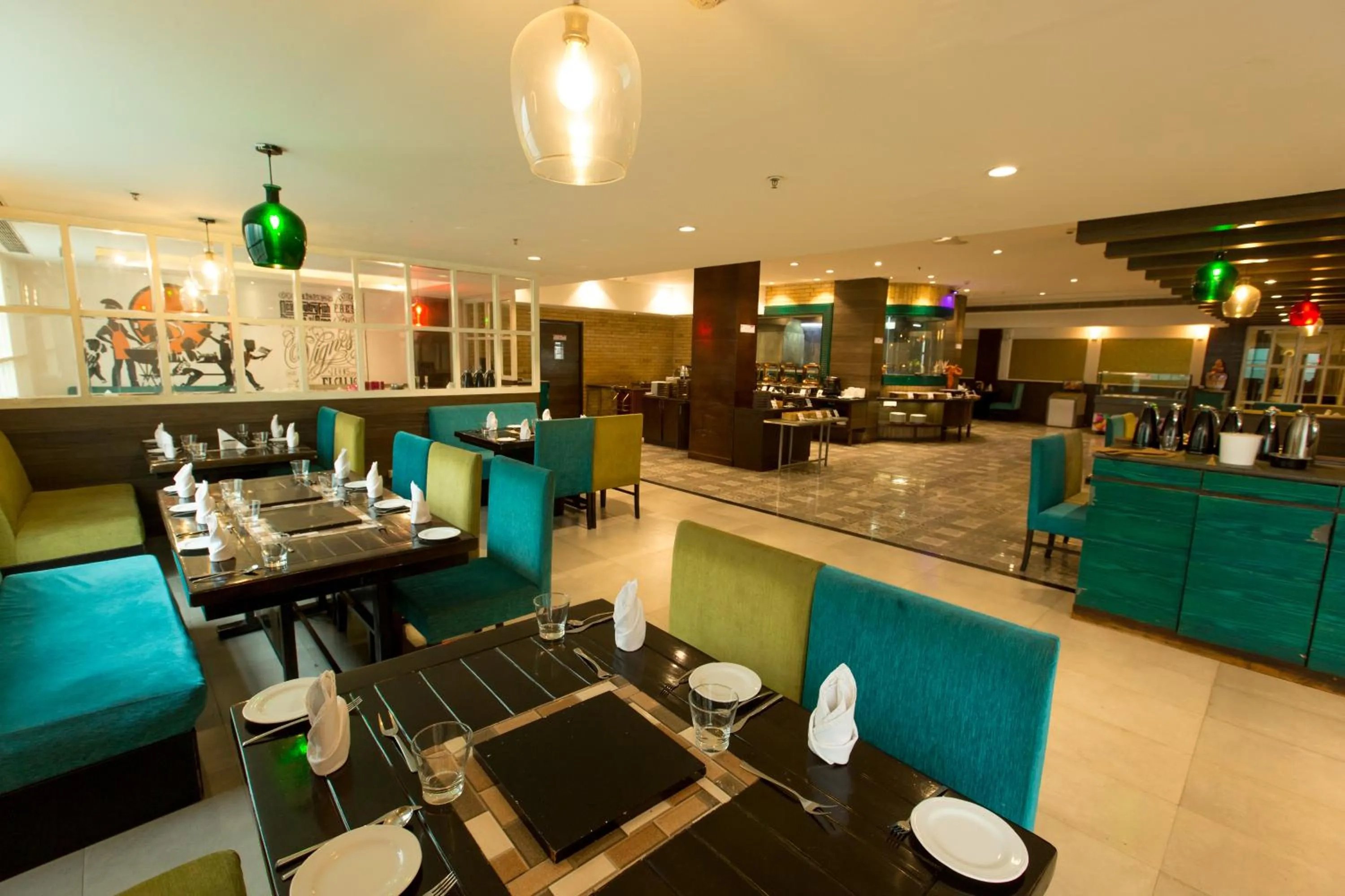 Restaurant/places to eat in Hash Six Hotels