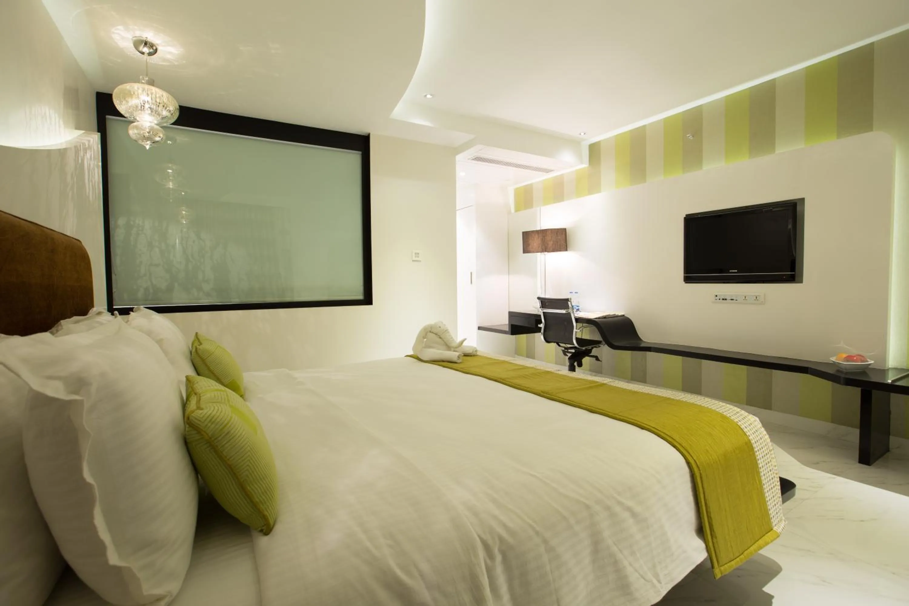 TV and multimedia, Bed in Hash Six Hotels